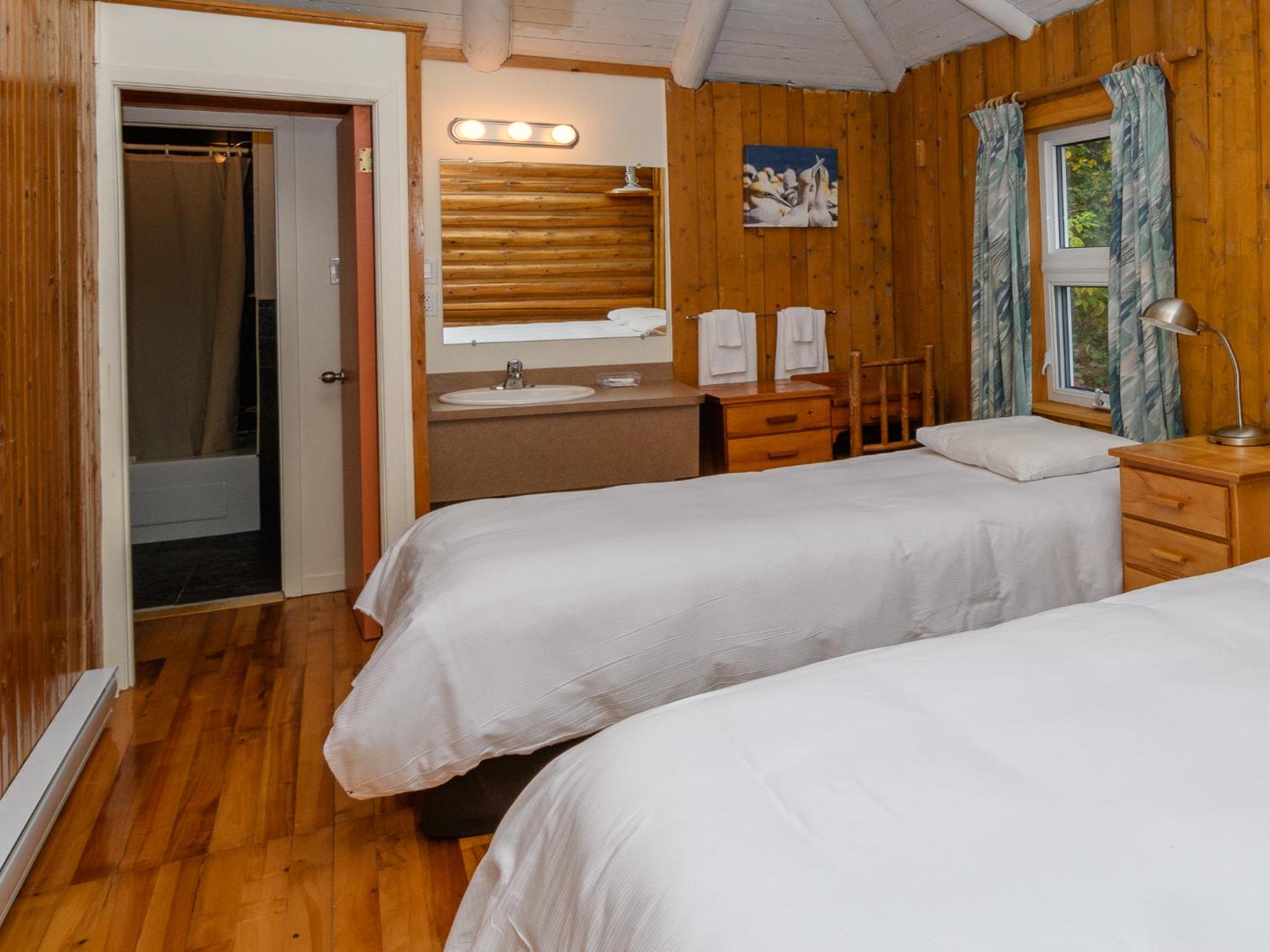 Au Pic de l'Aurore Motel-Chalets
