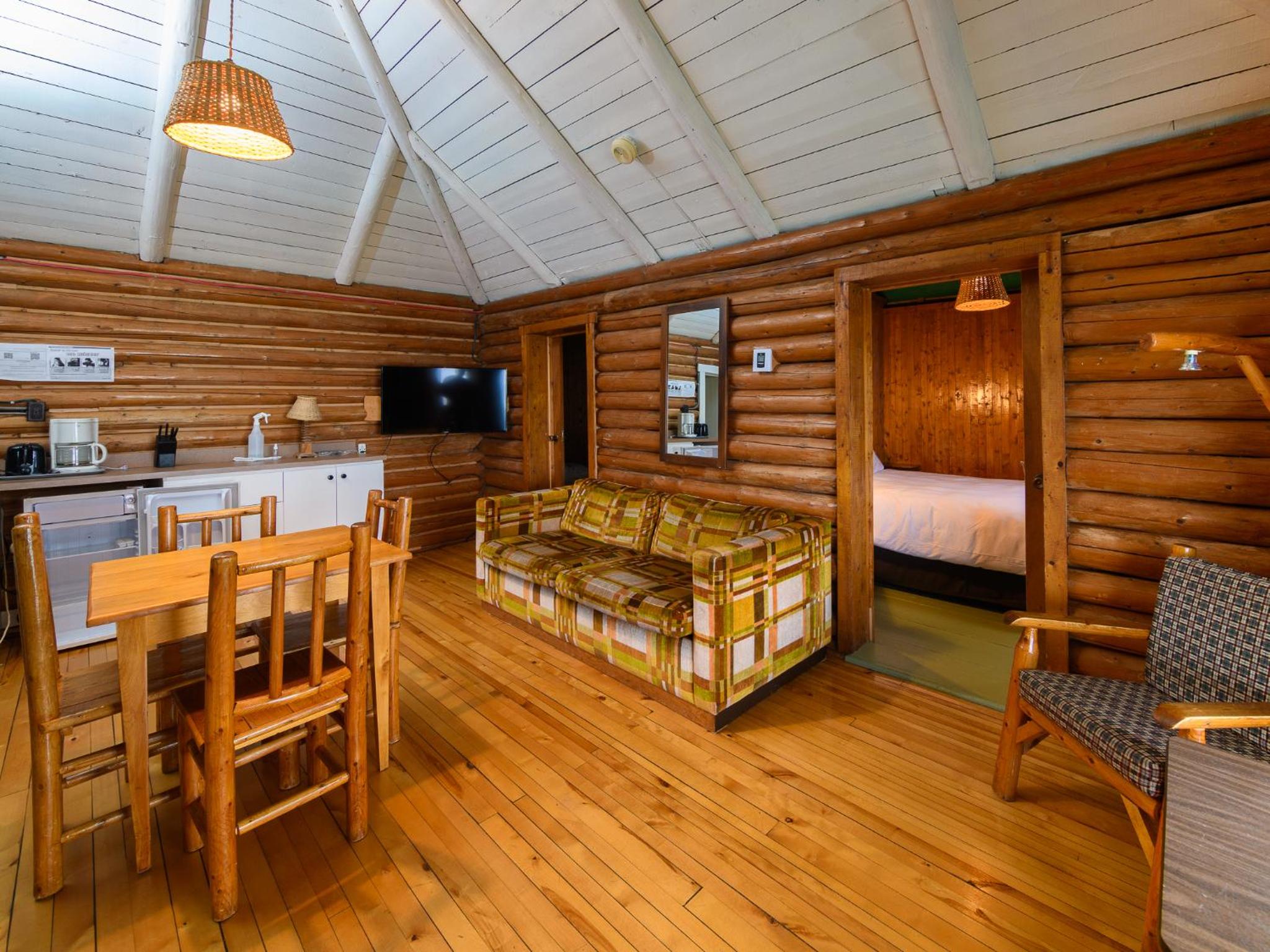 Au Pic de l'Aurore Motel-Chalets