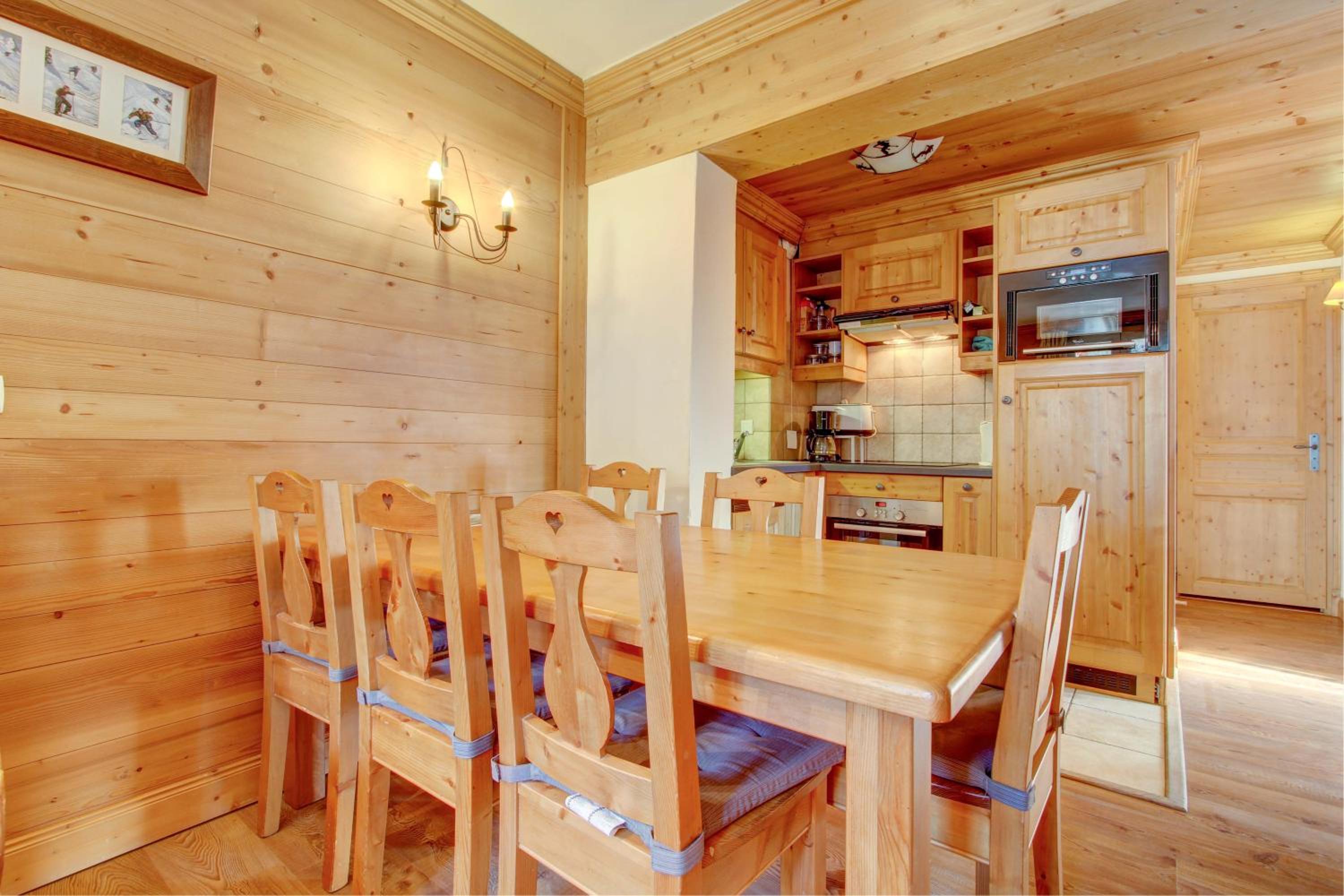 LODGE 8 view 2