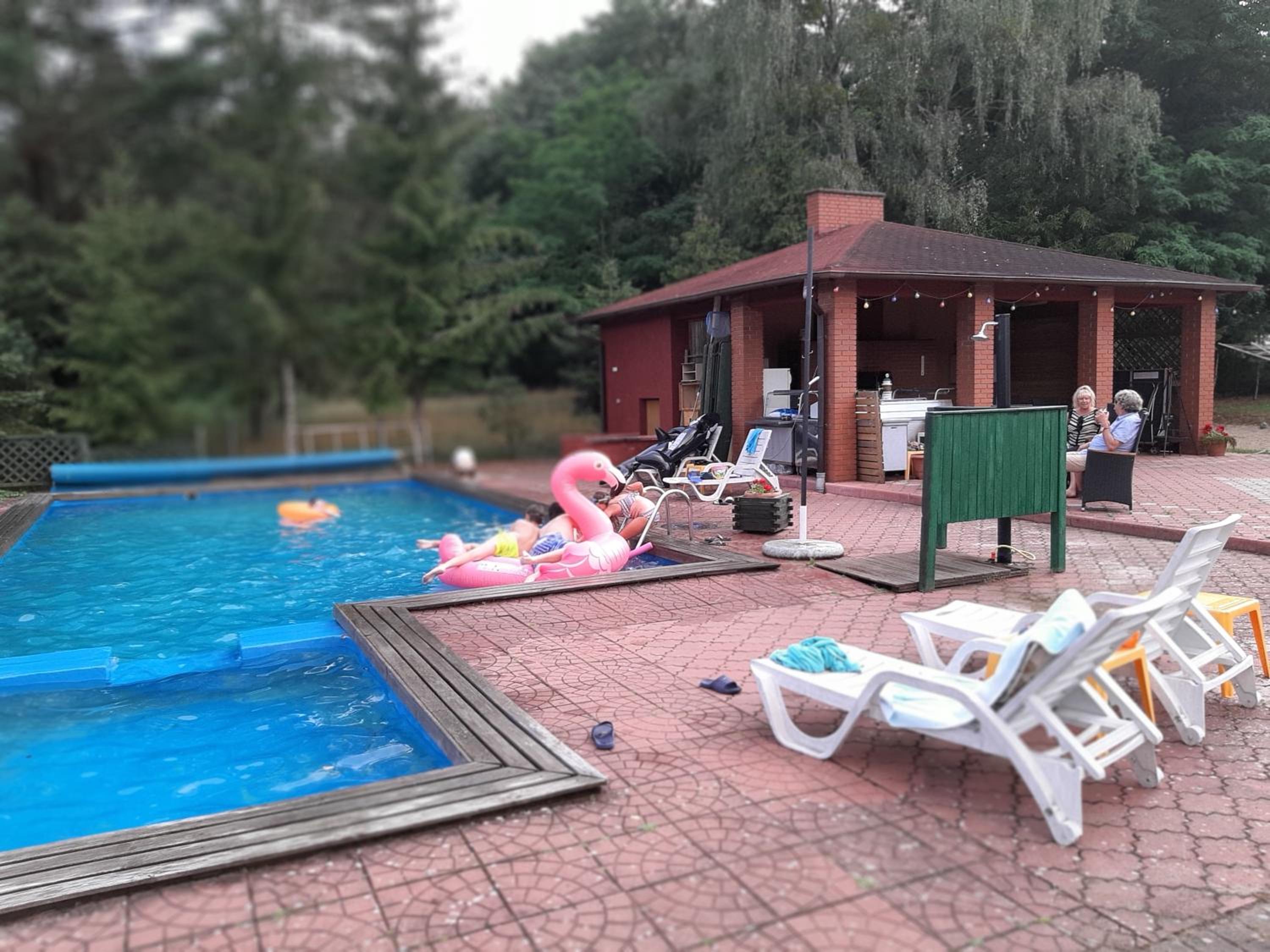 swimming pool
