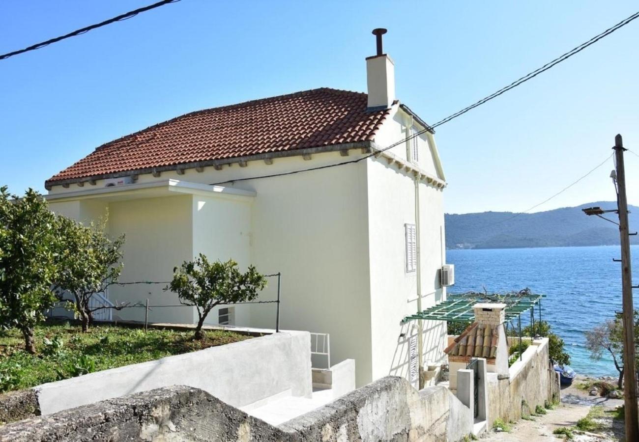 Apartments Nevenkos - 20 m from beach view 2