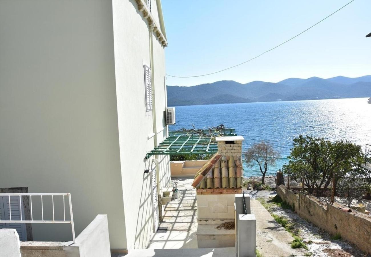 Apartments Nevenkos - 20 m from beach view 4