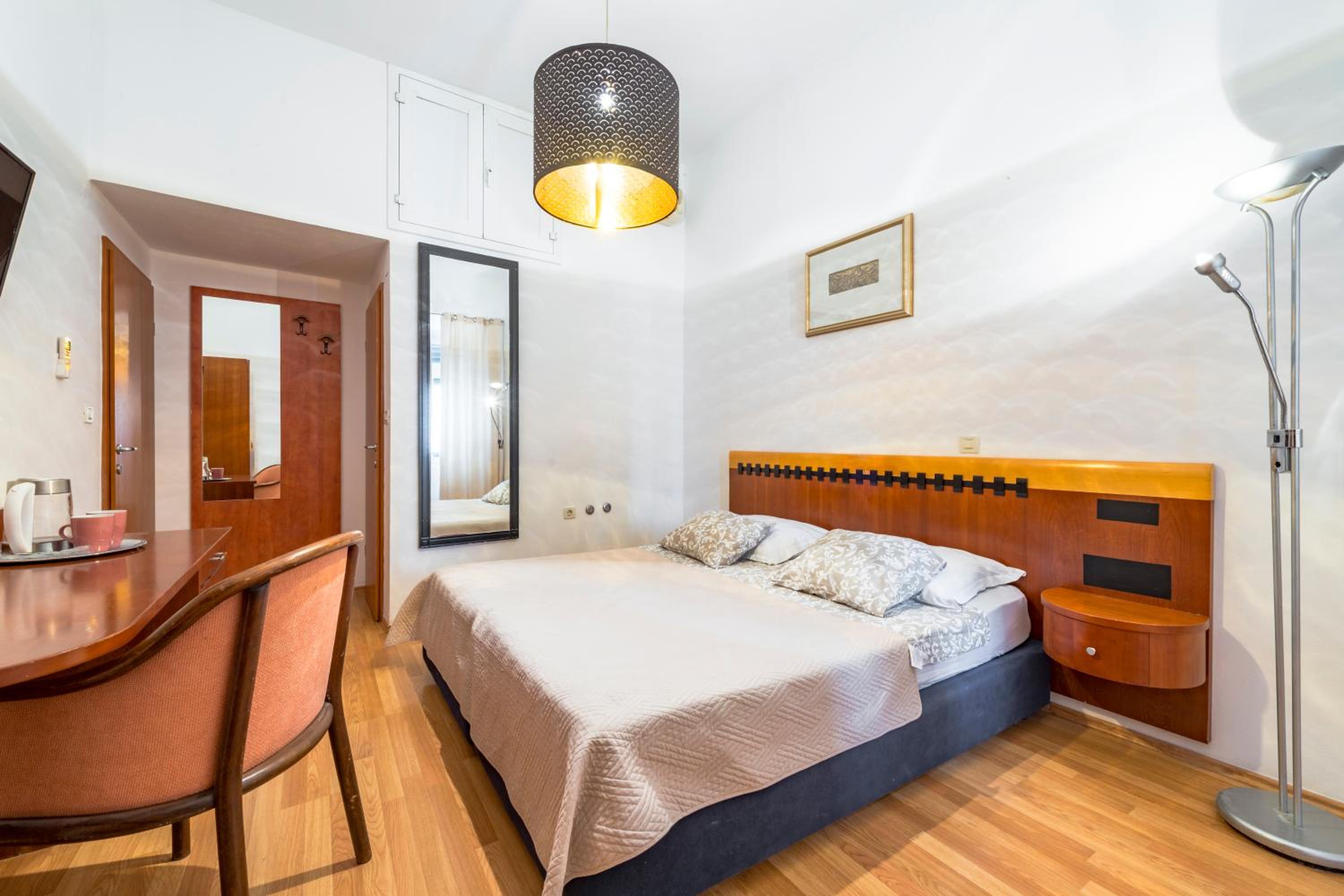 Kaboga street Rooms