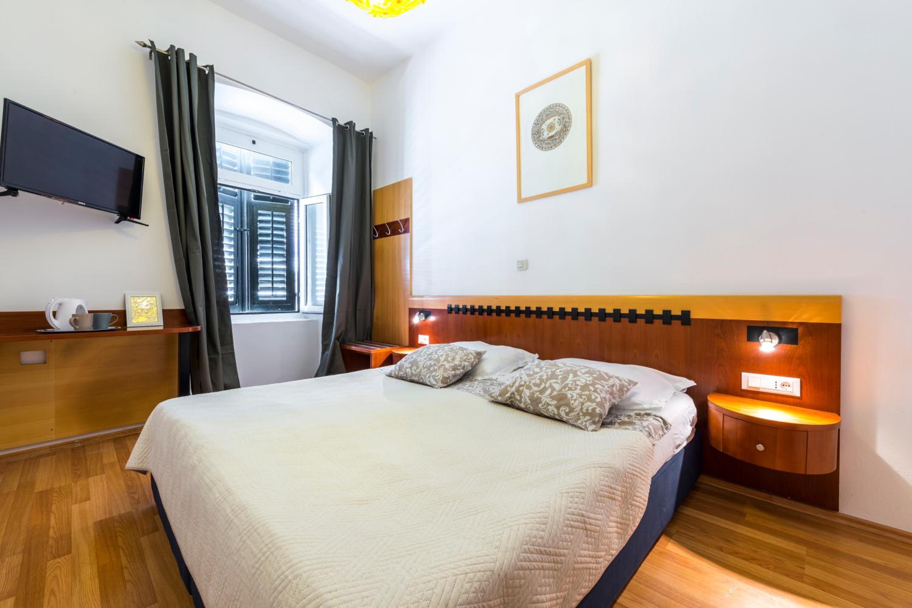 Kaboga street Rooms