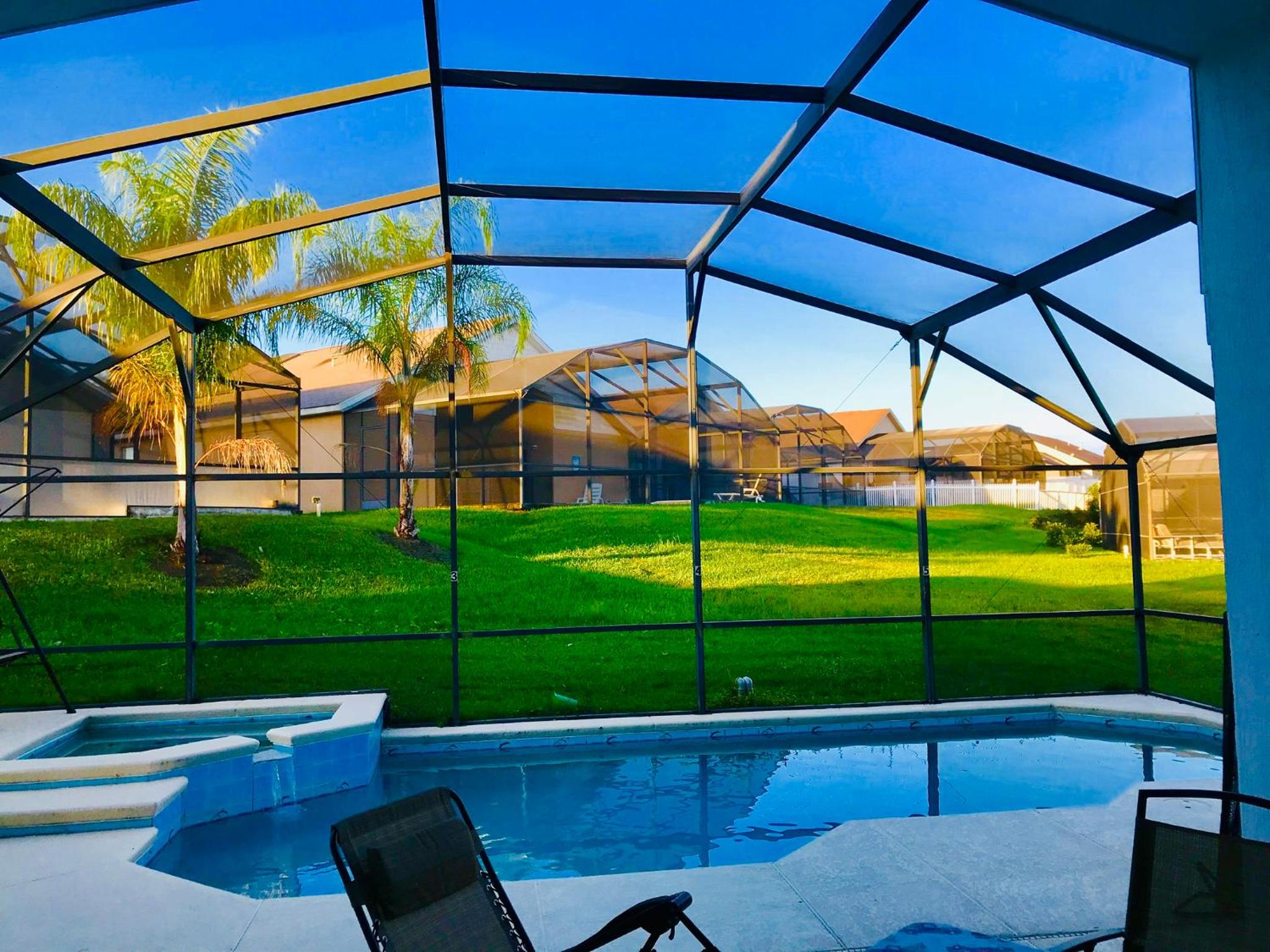 Near Disney Vacation Private Room in shared Villa
