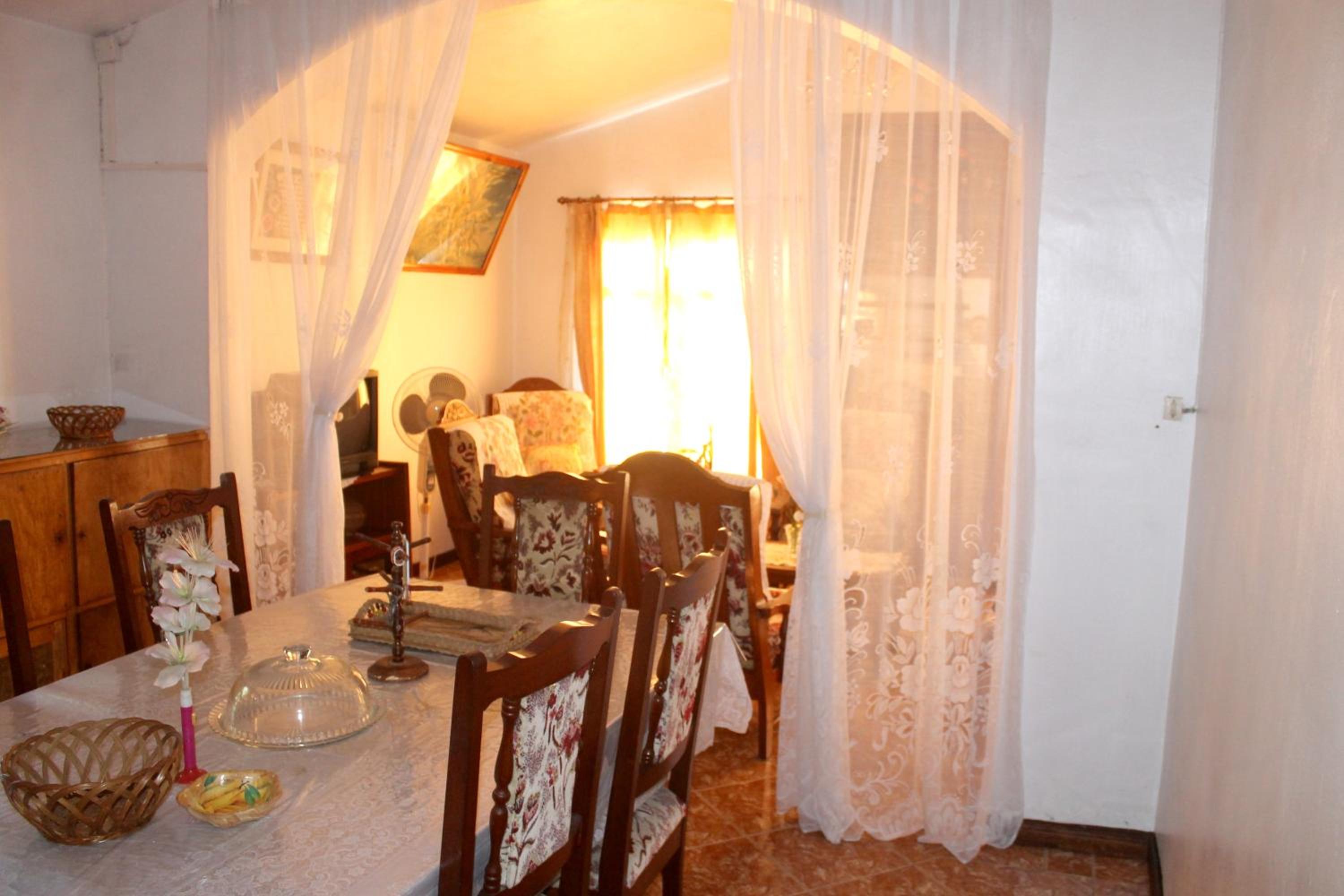 3 bedrooms house with enclosed garden and wifi at Phoenix Vacoas Phoenix