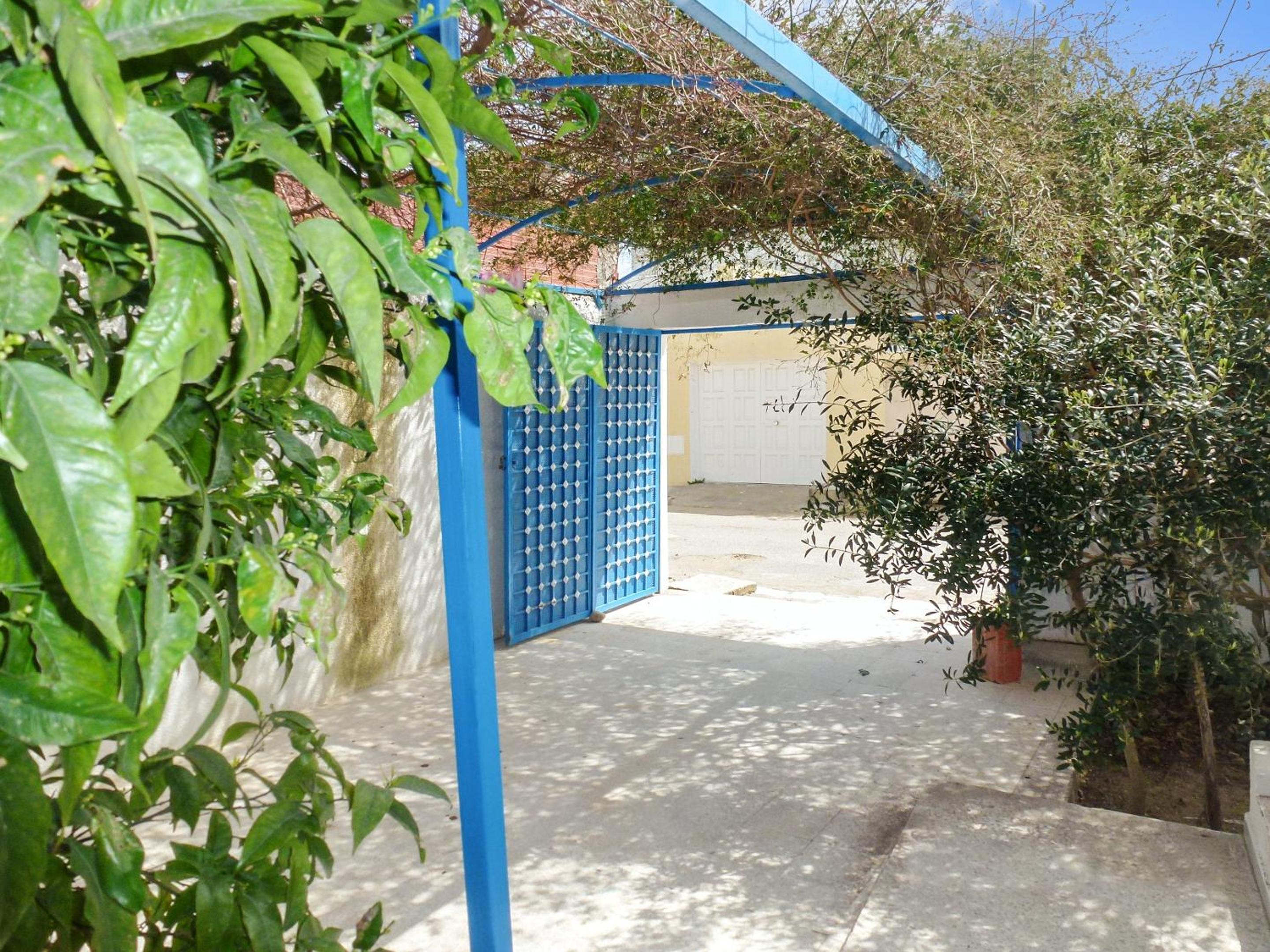 4 bedrooms villa with sea view enclosed garden and wifi at Kelibia 4 km away from the beach