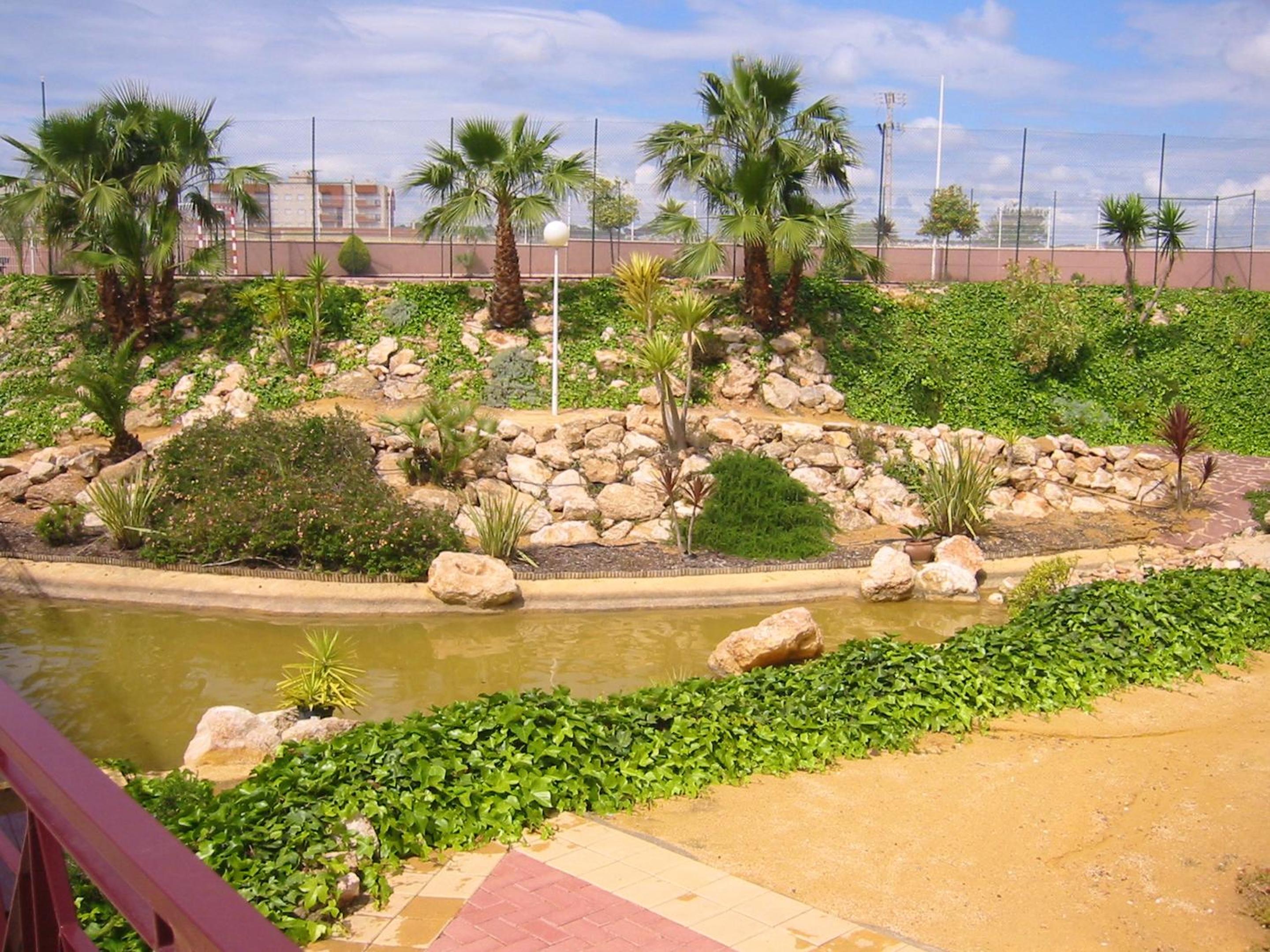 2 bedrooms appartement with shared pool garden and wifi at Alicante 2 km away from the beach photo 5