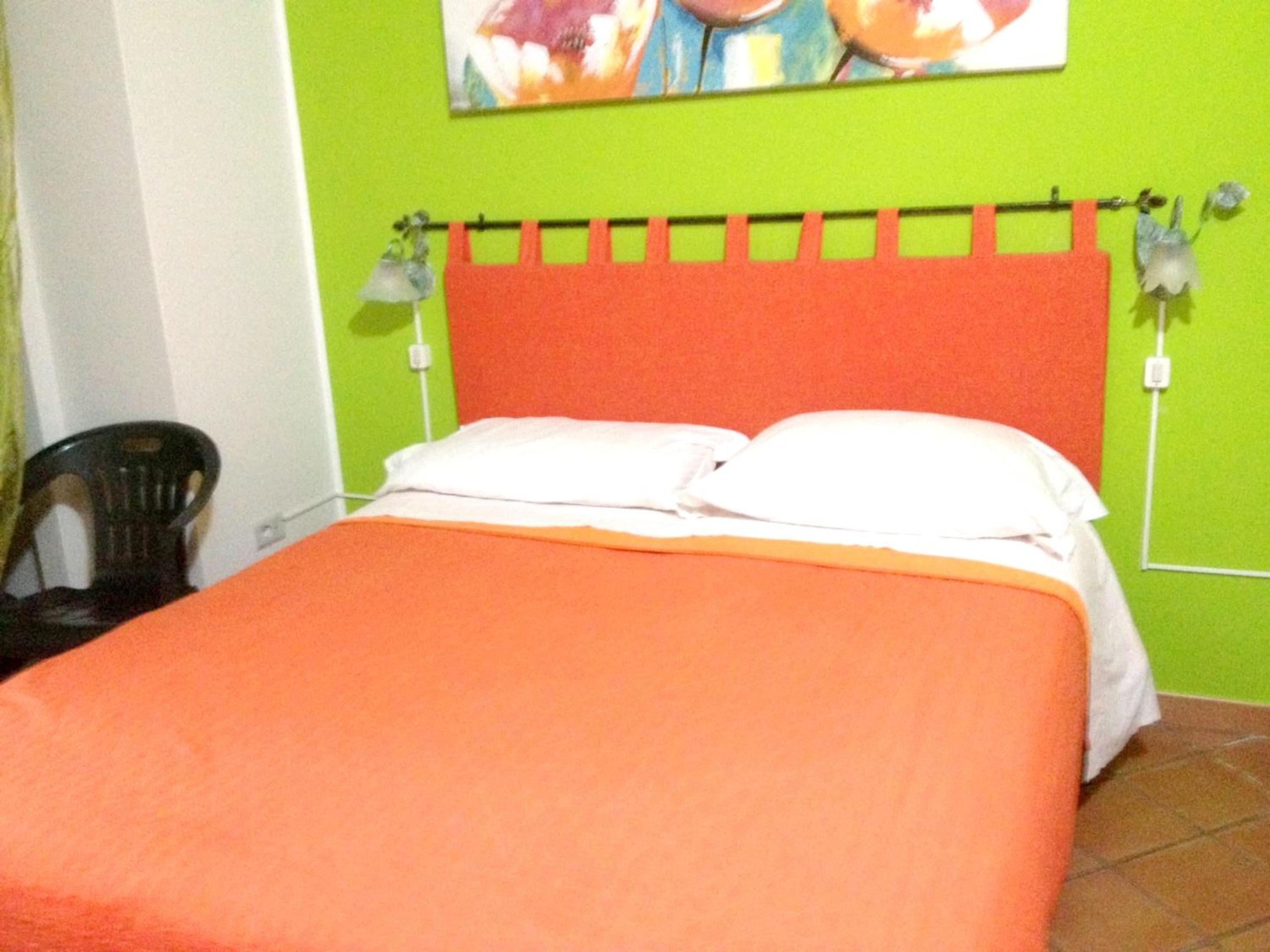 Comfortable house in Ascea + garden