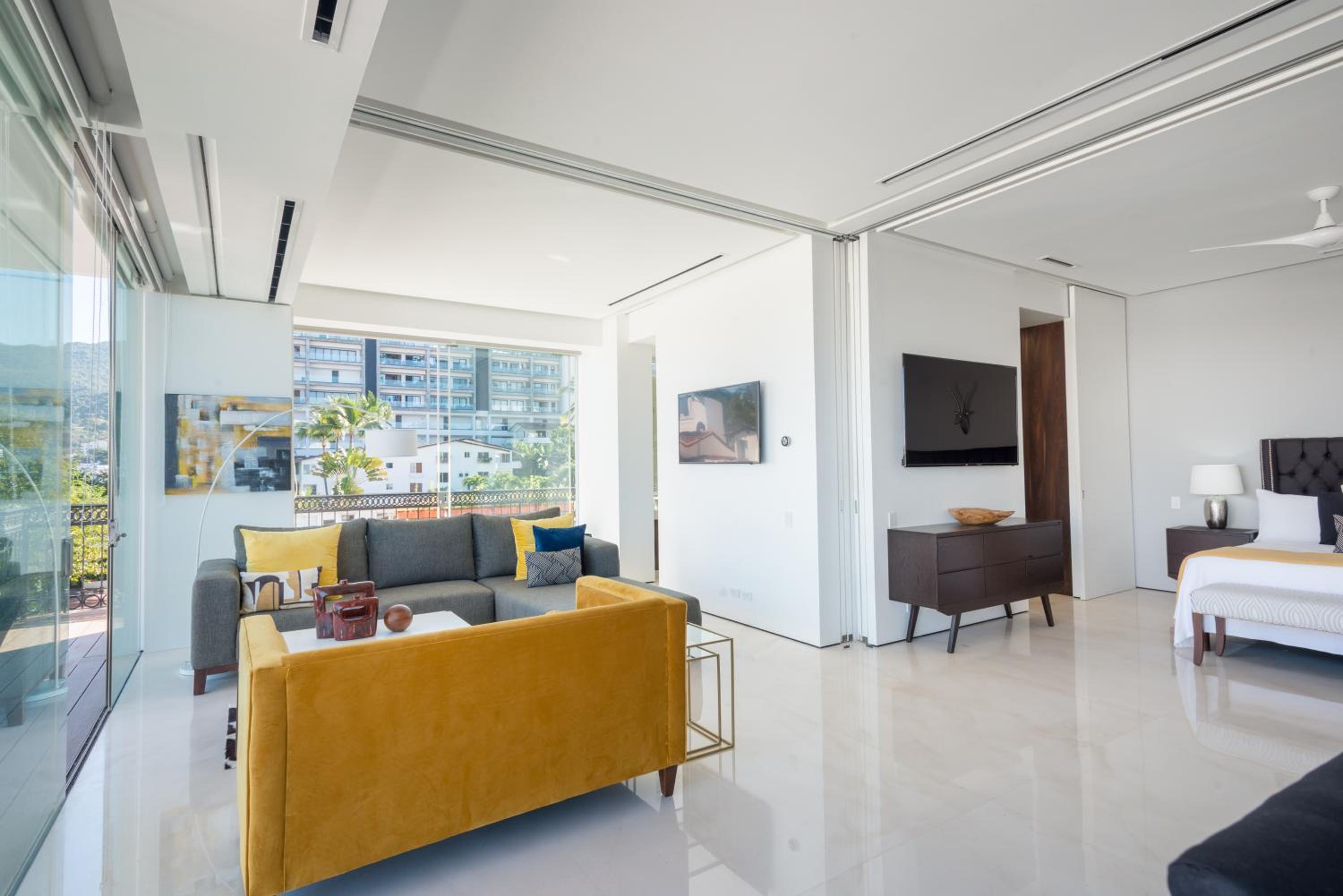Pier 57 Unit 501 Exquisite Pier 57 Condo Romantic Zone, Ocean