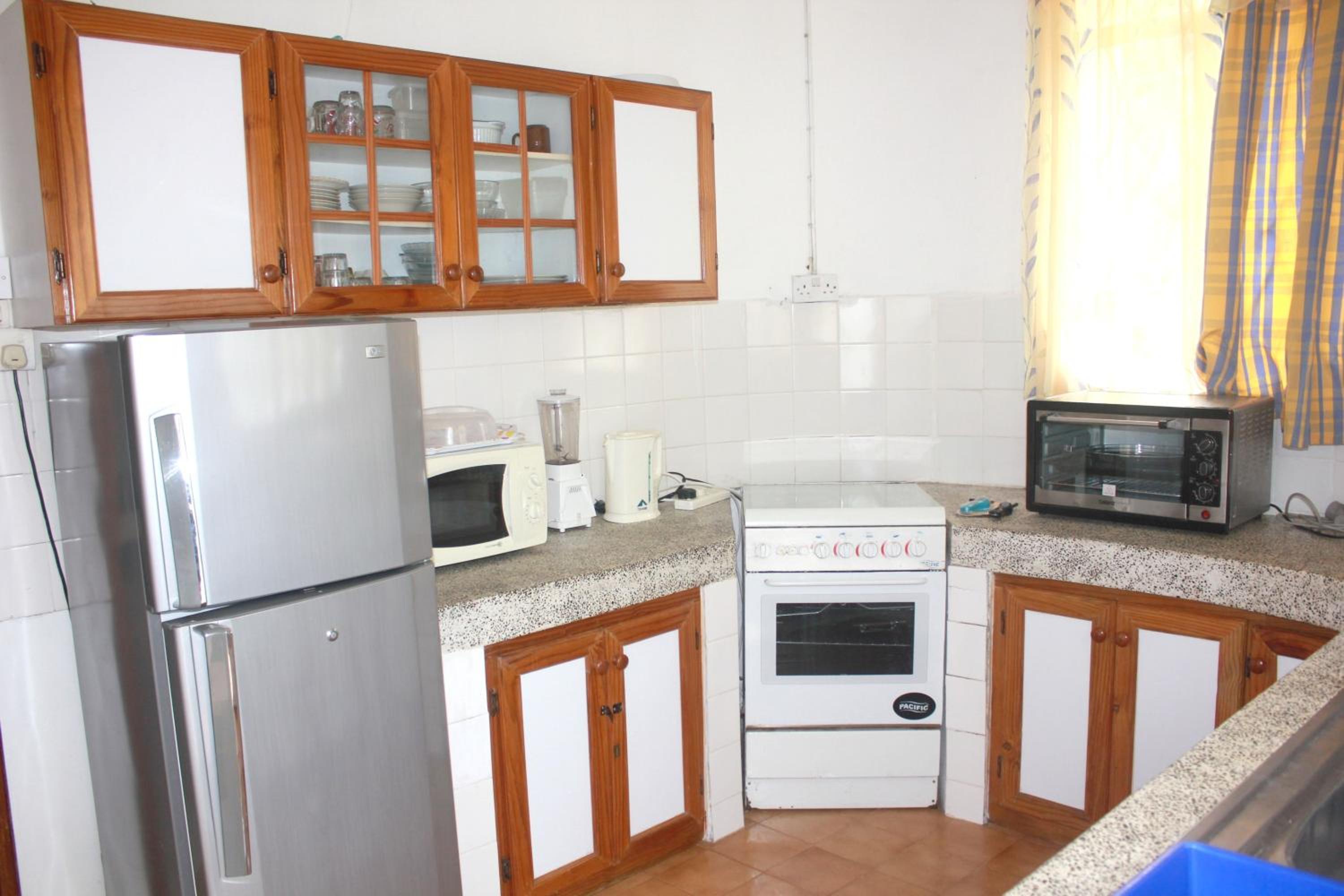 2 bedrooms appartement at Pereybere 200 m away from the beach with enclosed garden