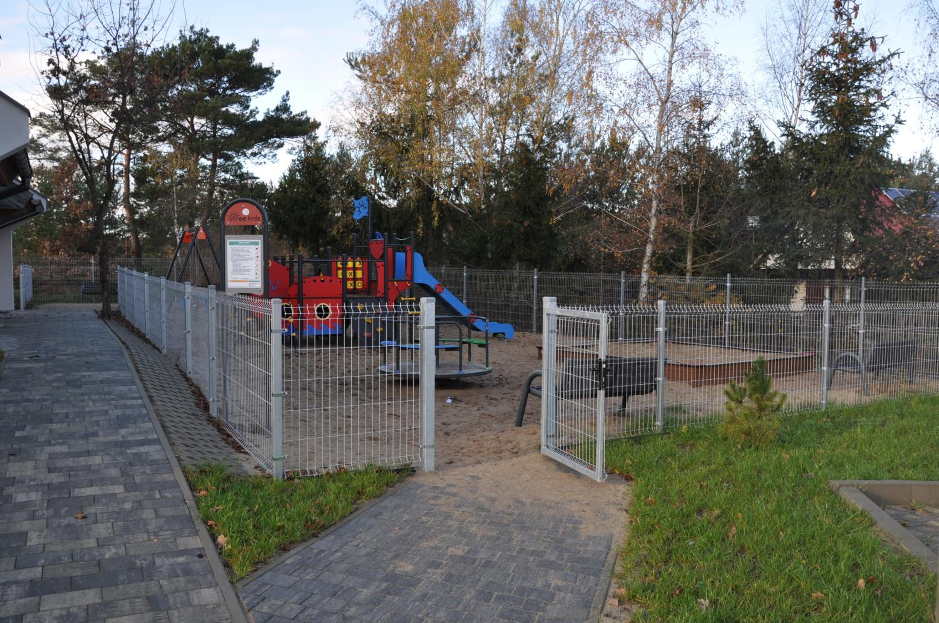 Photo 10