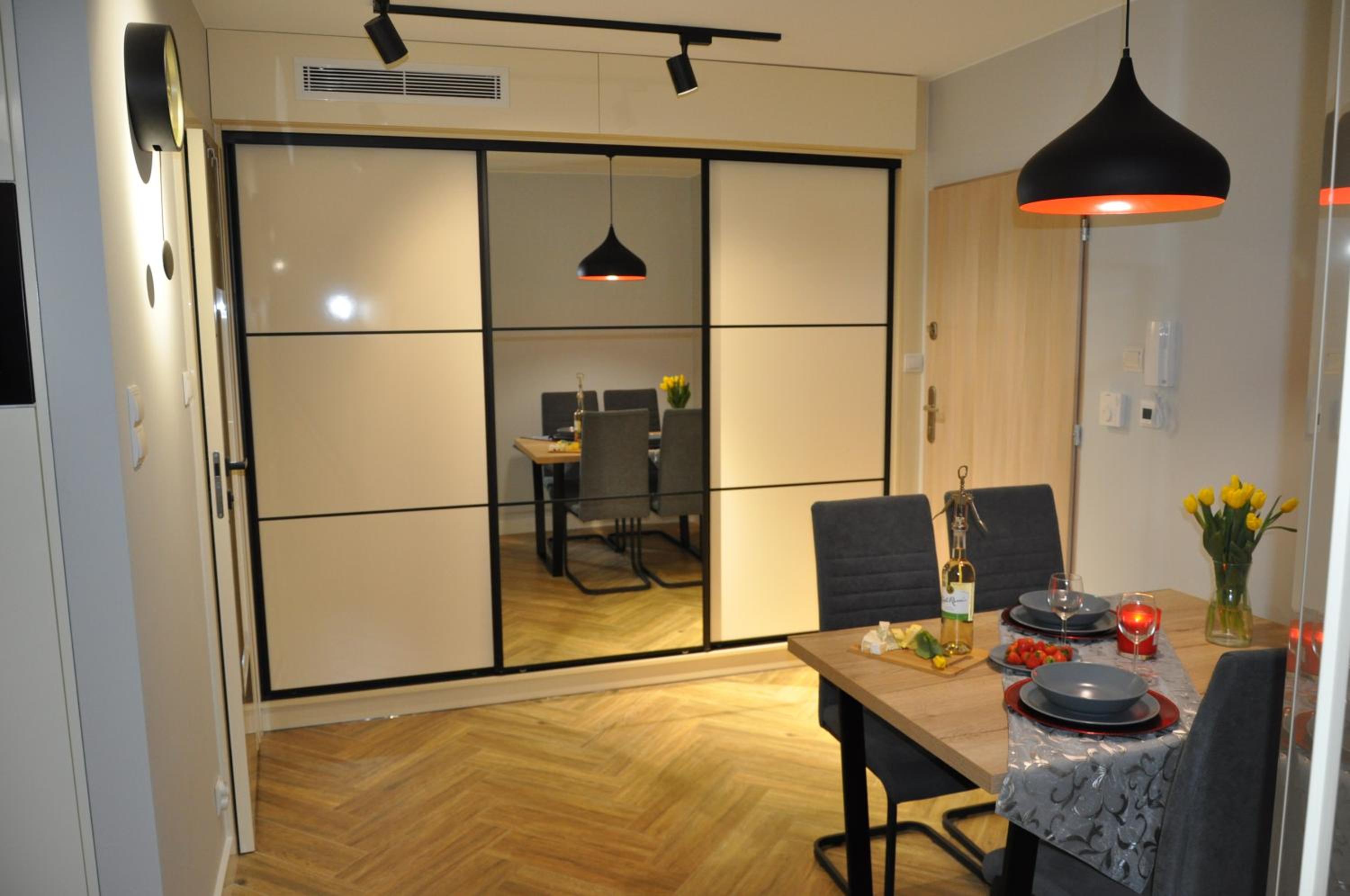 MARINA Jantar view 4