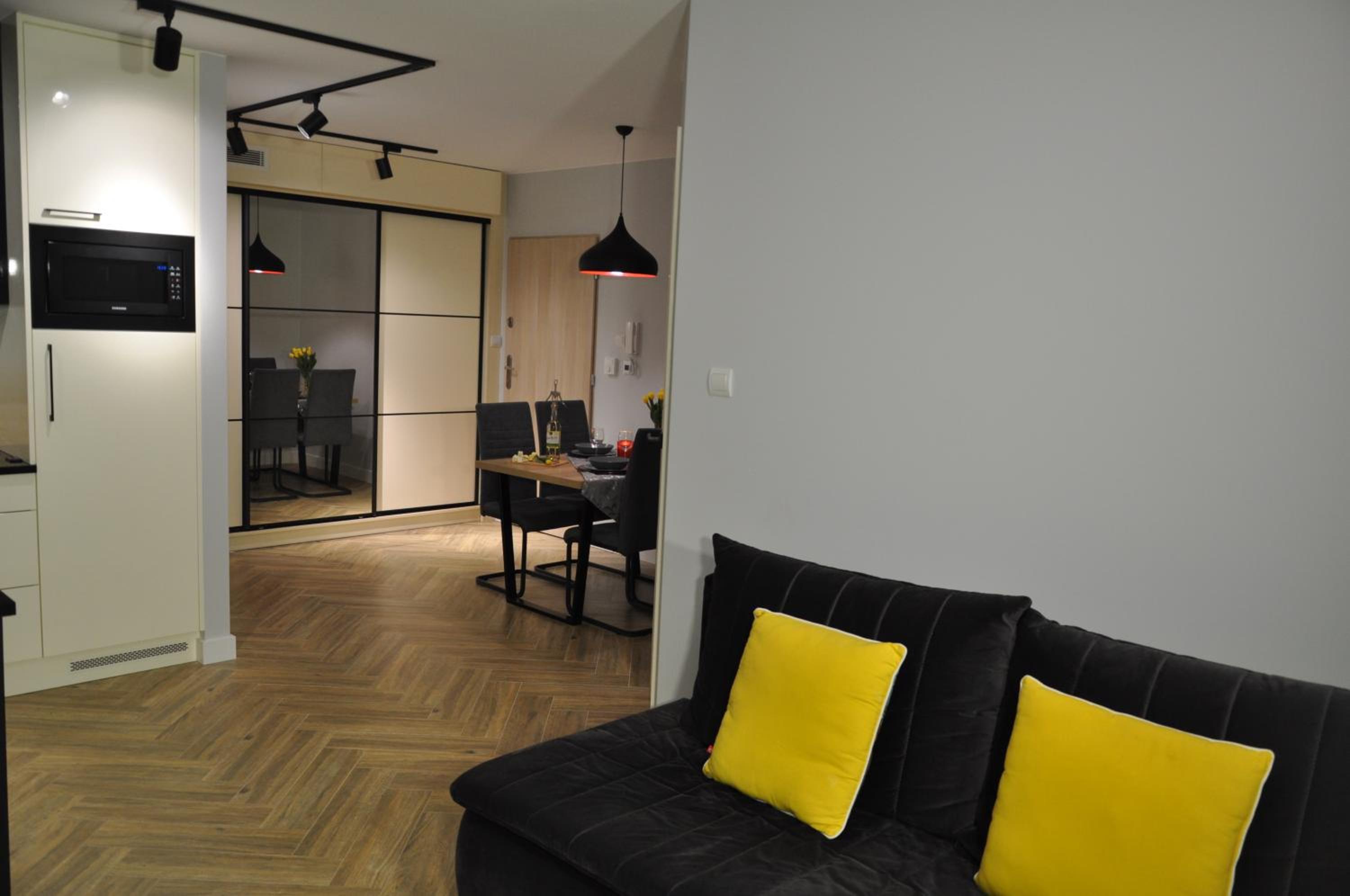 MARINA Jantar view 3