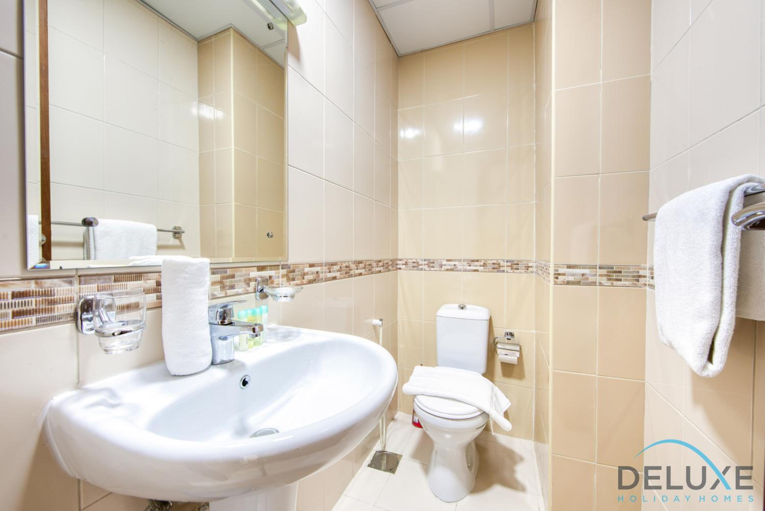 Cozy 2-Bedroom Apartment at Dubai Gate 2, JLT by Deluxe Holiday Homes