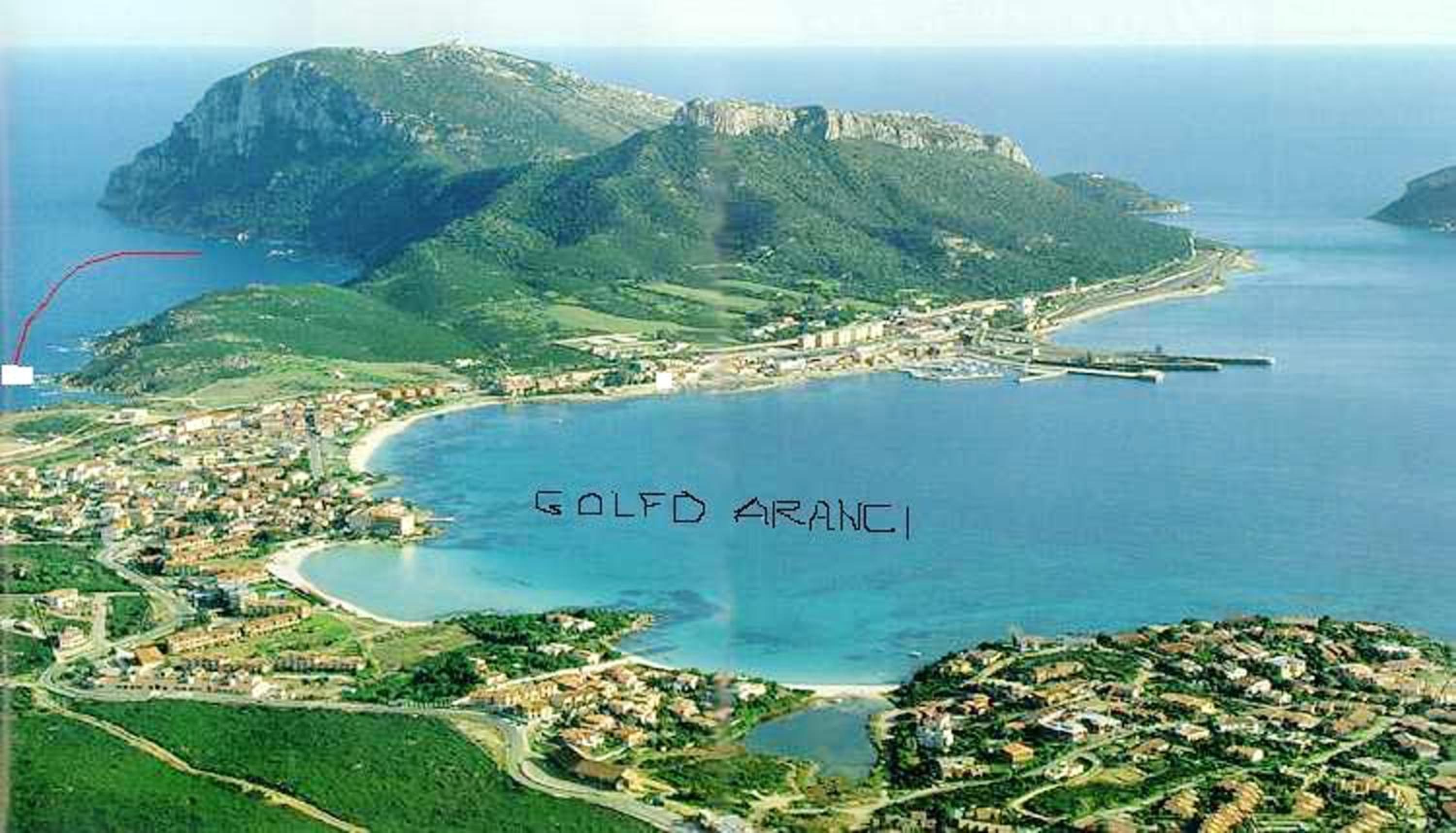 3 bedrooms house at Golfo Aranci 500 m away from the beach with sea view and furnished terrace