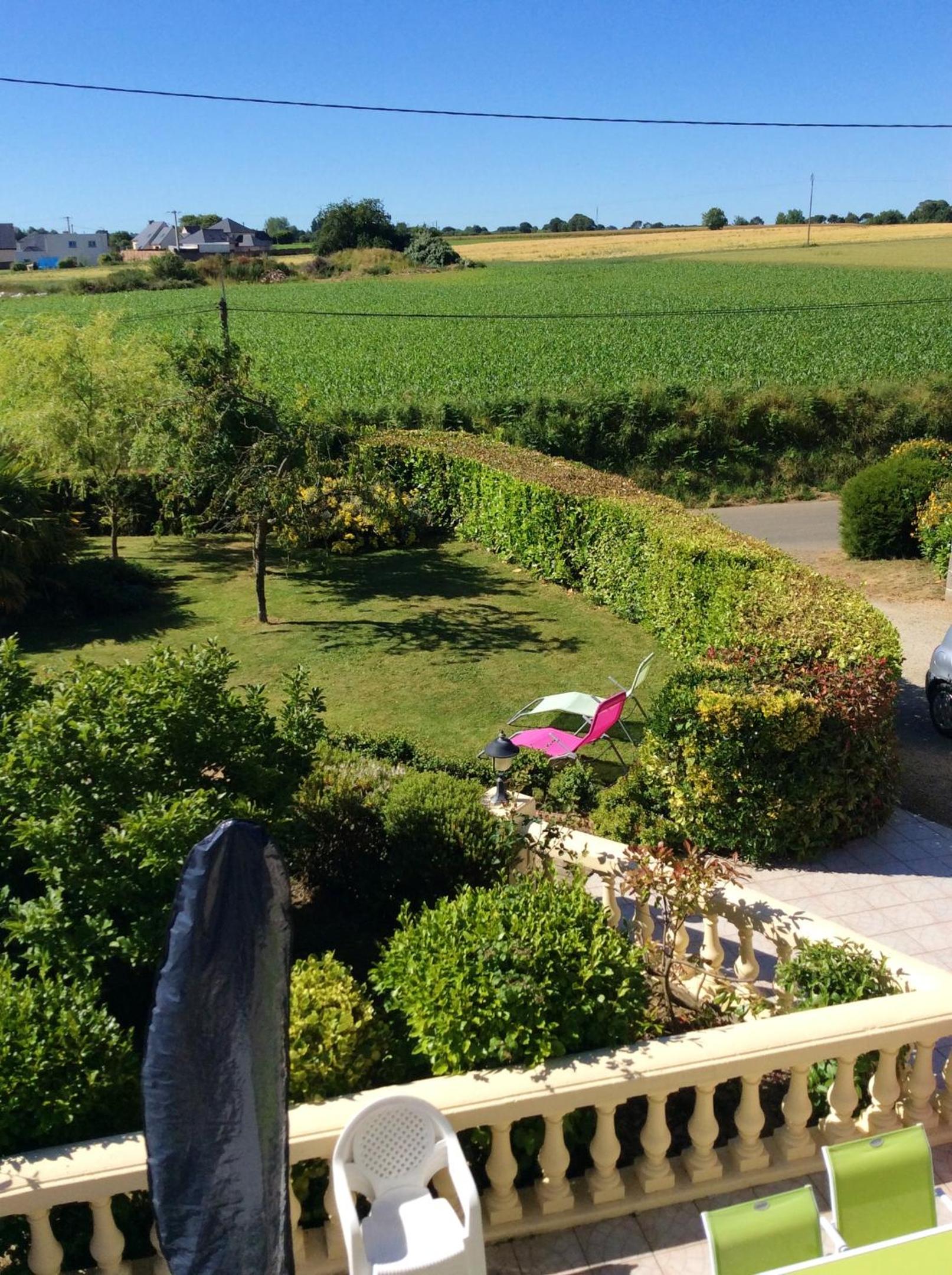 Maison de 4 chambres avec jardin clos et wifi a Tregomeur a 8 km de la plage