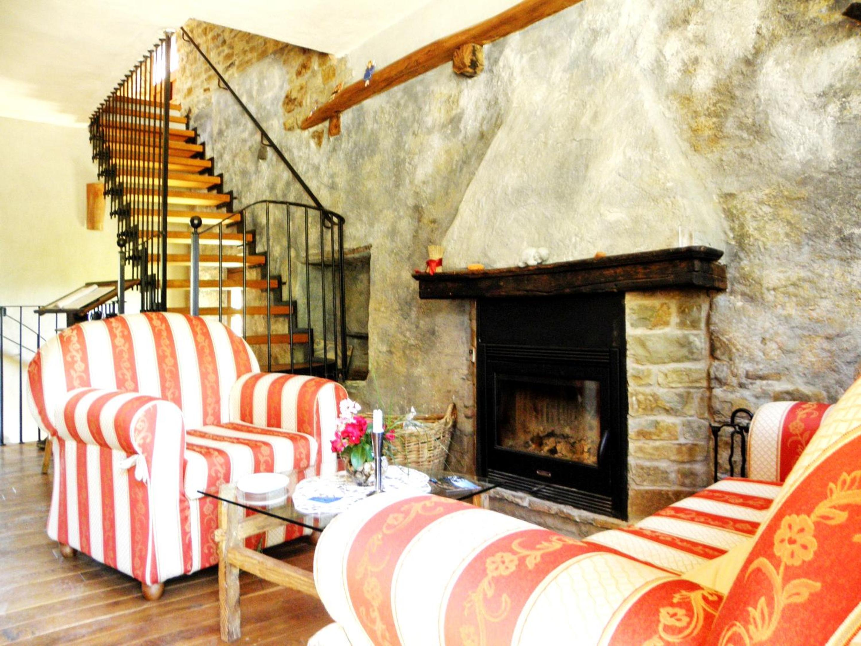 6 bedrooms villa with private pool furnished garden and wifi at Mombarcaro photo 2