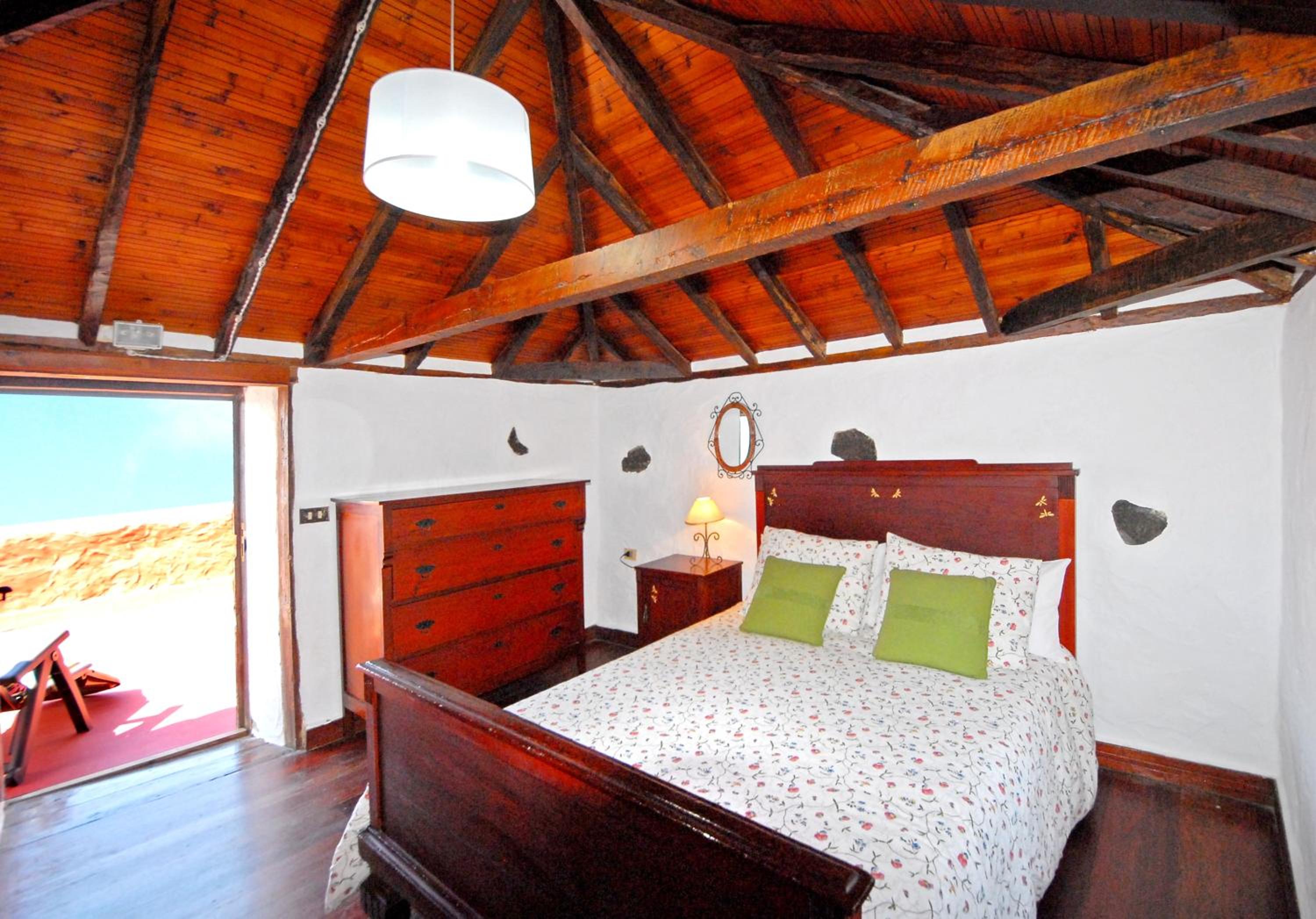 3 bedrooms house with sea view enclosed garden and wifi at Icod de los Vinos 5 km away from the beach