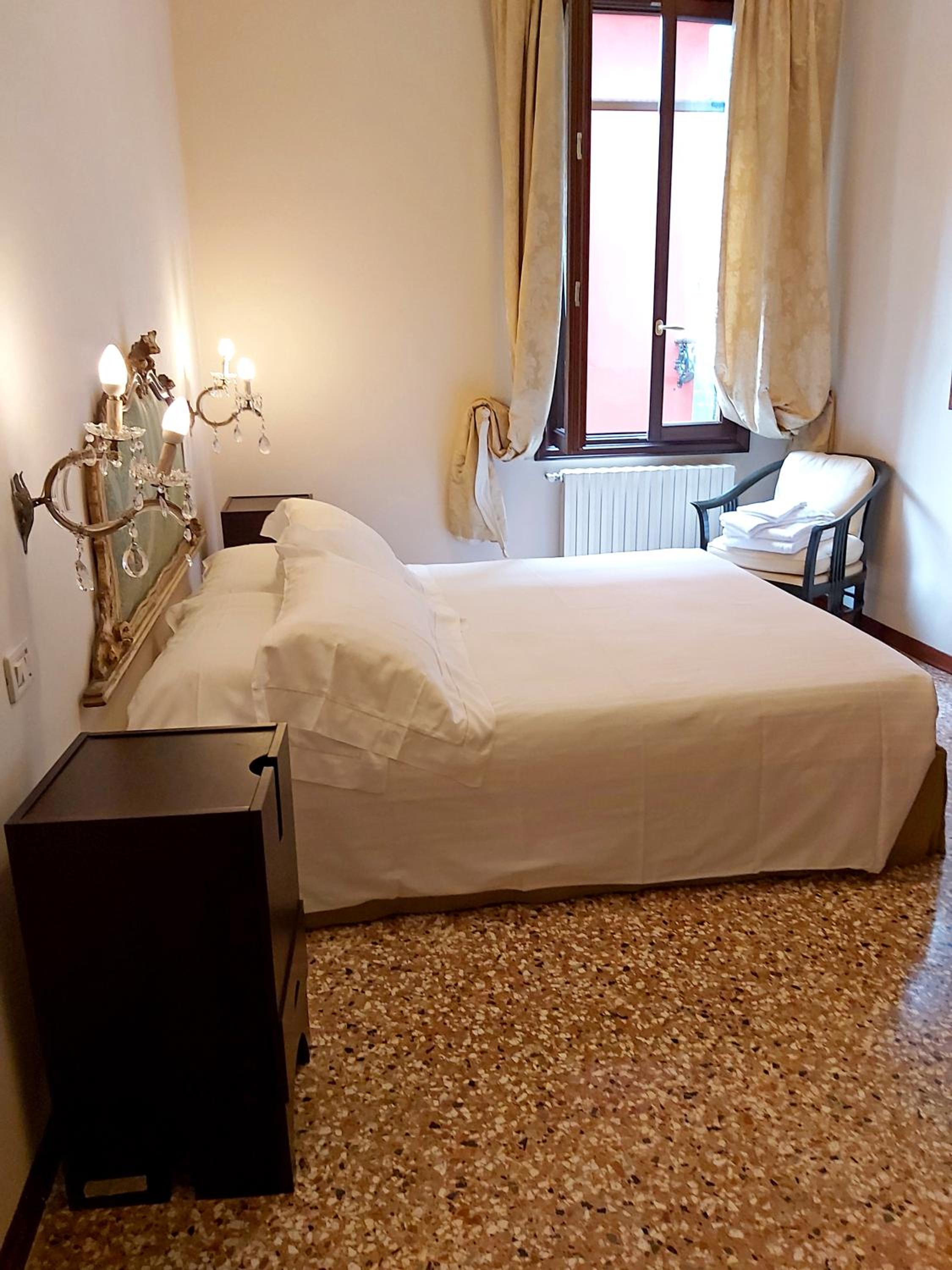 A PRIVATE TERRACE IN THE HEART OF VENICE