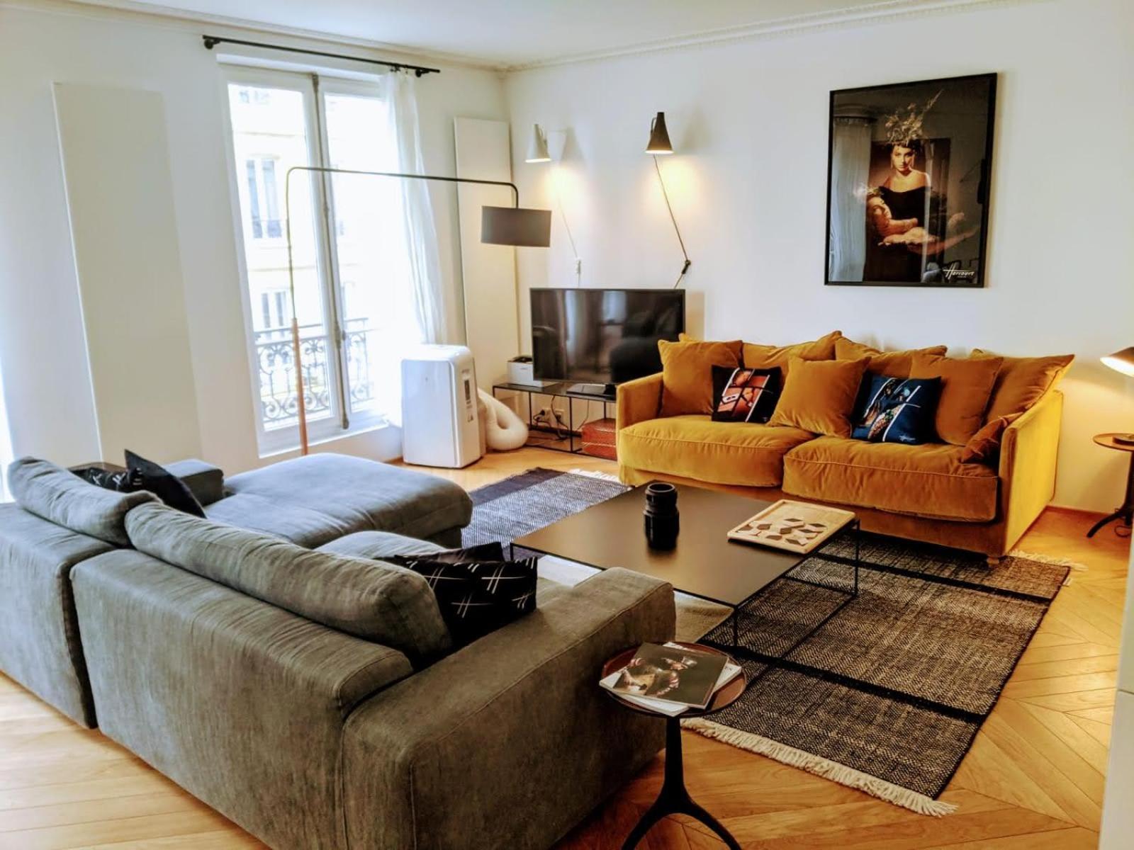 RESIDENCES HARCOURT - Ile Saint Louis - PARIS