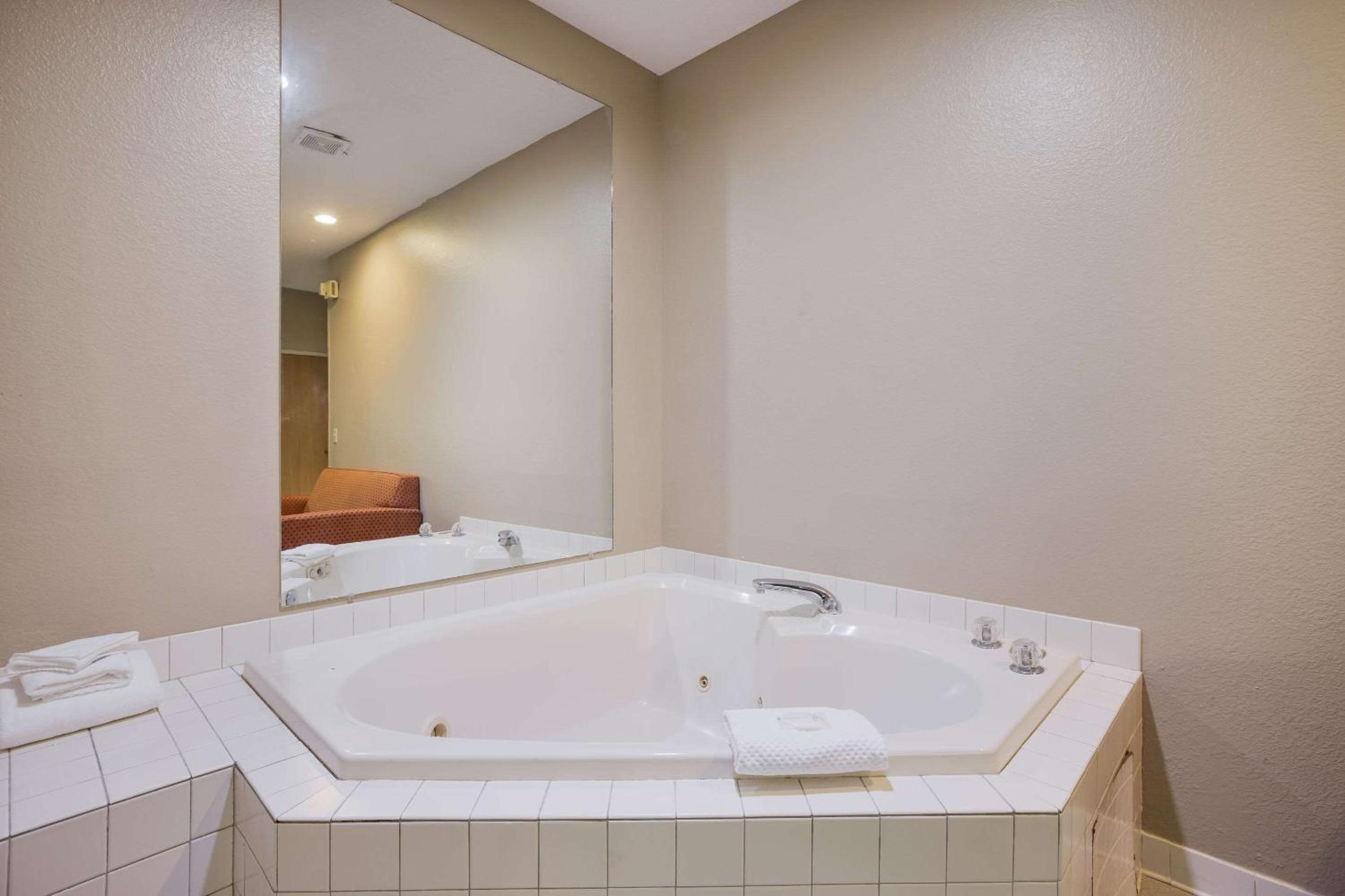 Jacuzzi