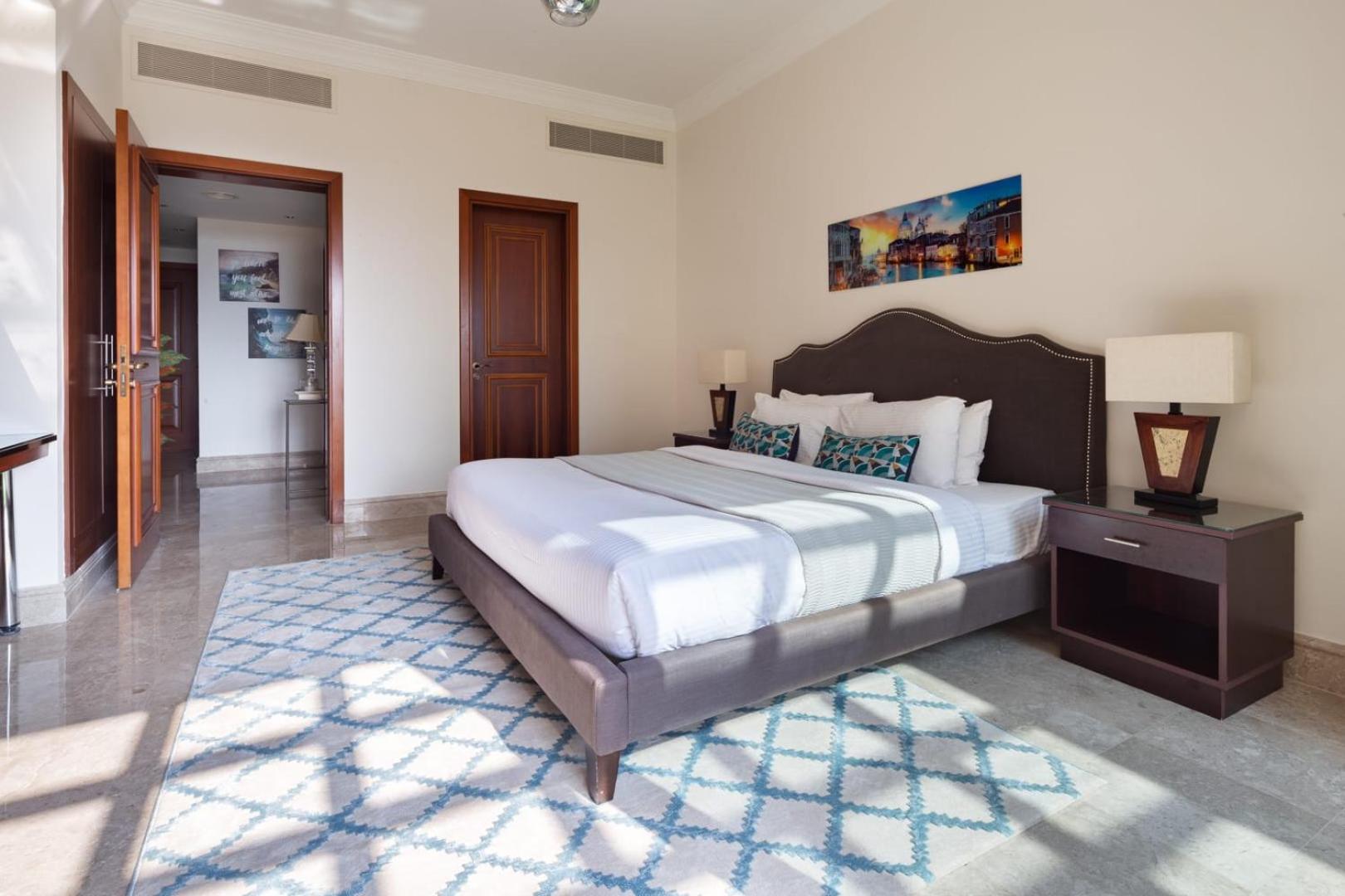 Frank Porter - Fairmont Palm Residences