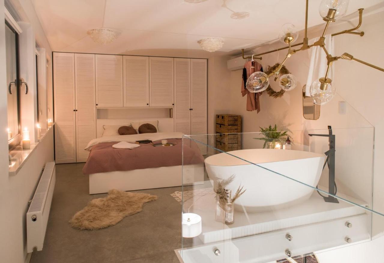 Hedo & Art Loft - Old Town view 2