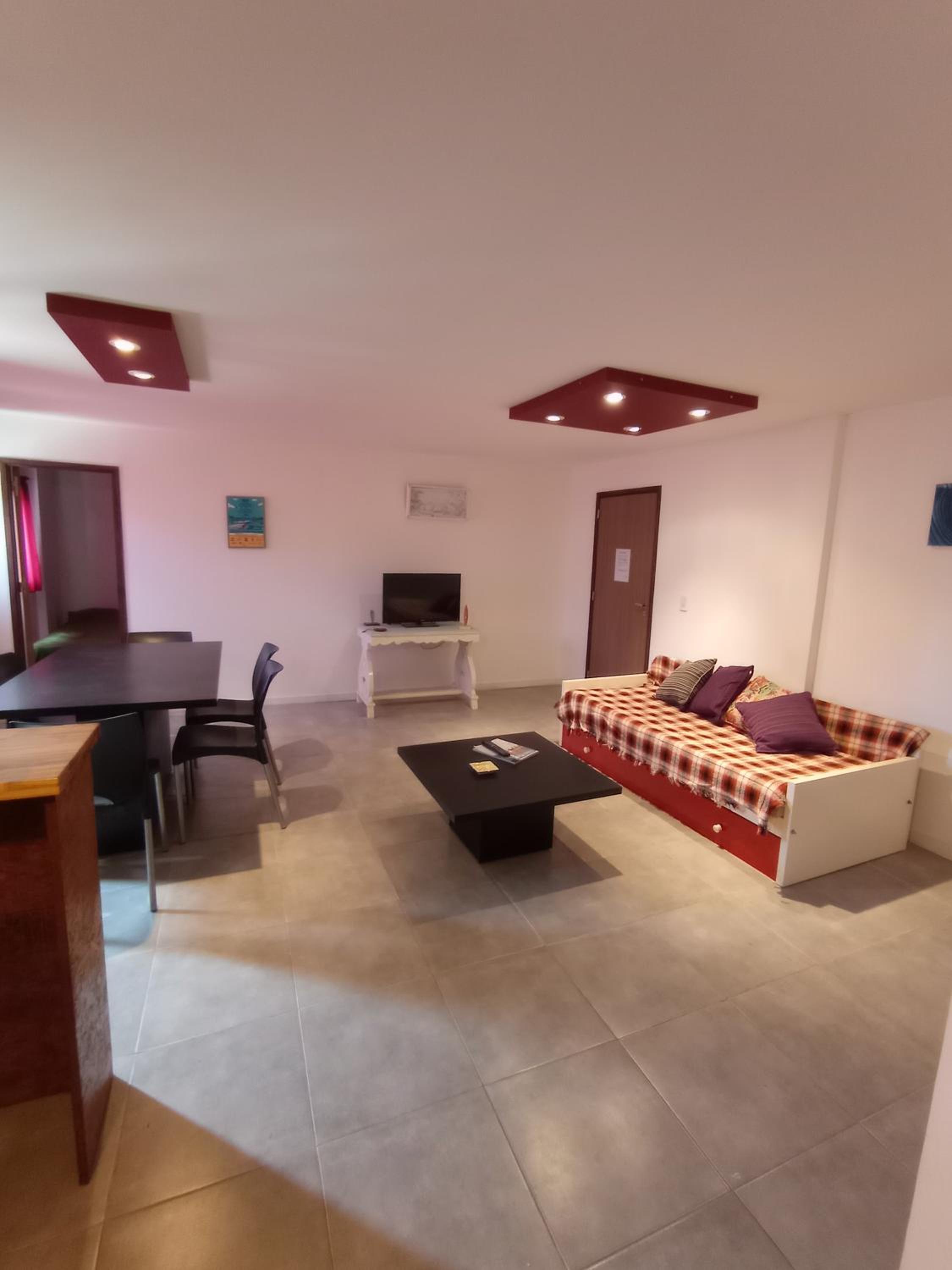 Apartamentos DamianIoele