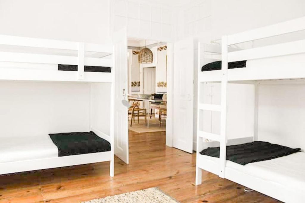 Central 3 Bedrooms in Ericeira by Lovely Bay view 2