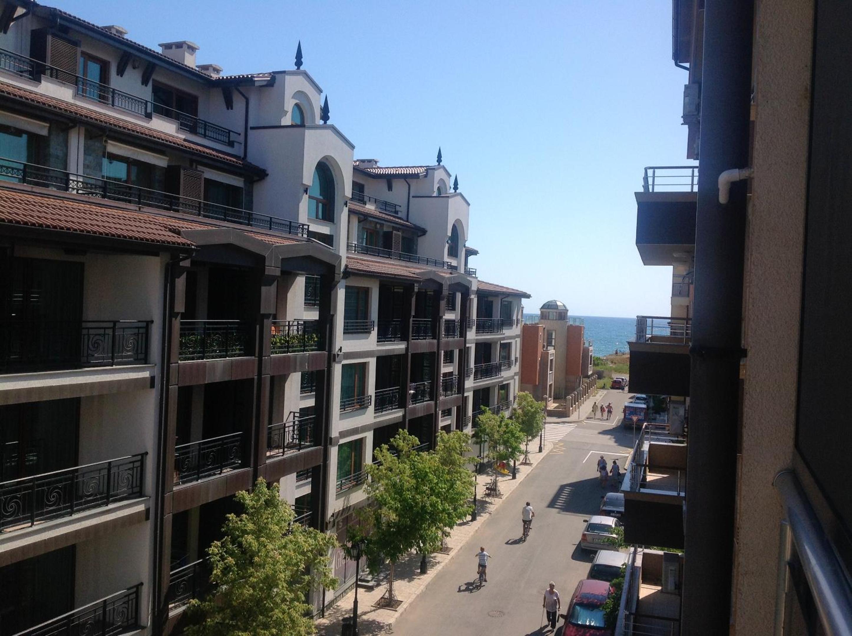 2 bedrooms appartement at Pomorie 300 m away from the beach with terrace and wifi