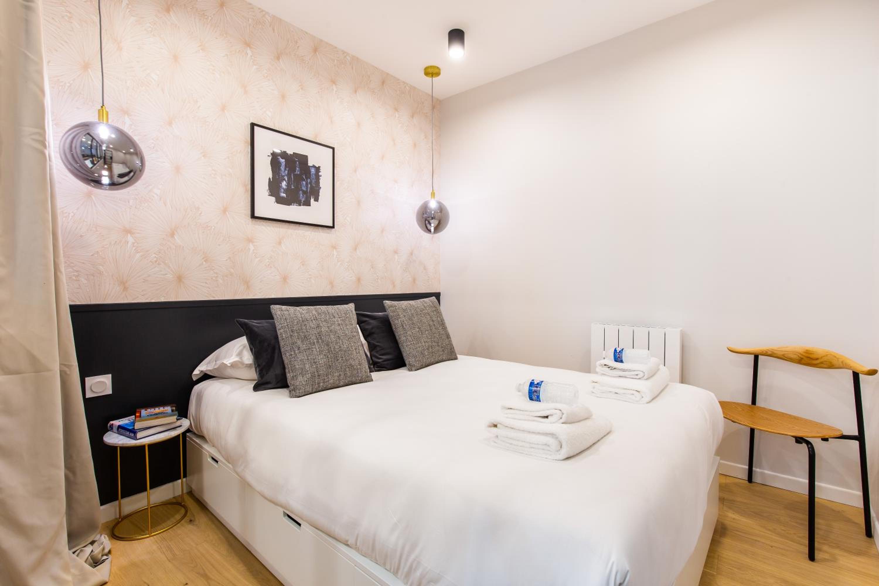 CMG-Clery - Place des Victoires