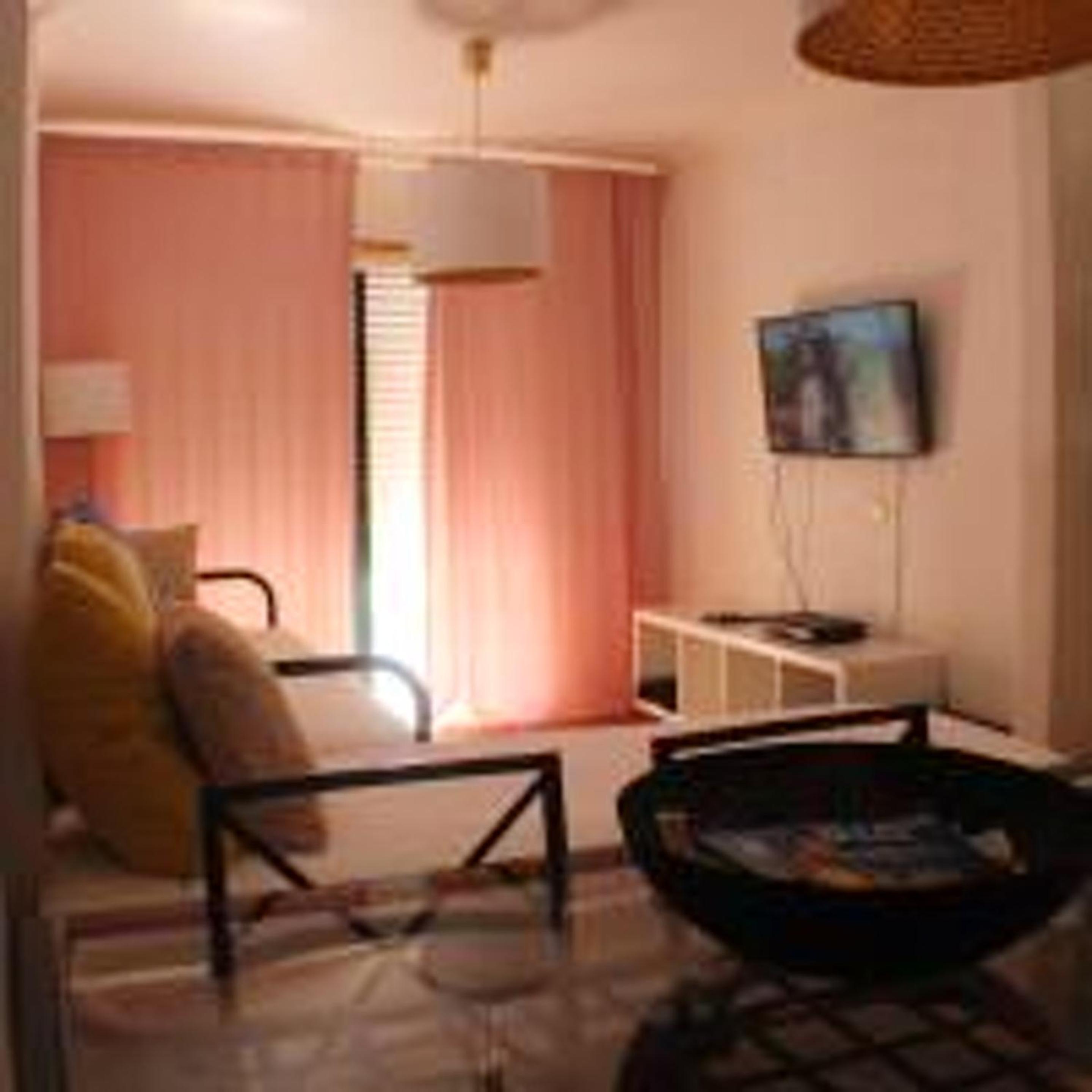One bedroom appartement with jacuzzi furnished terrace and wifi at Porto 2 km away from the beach