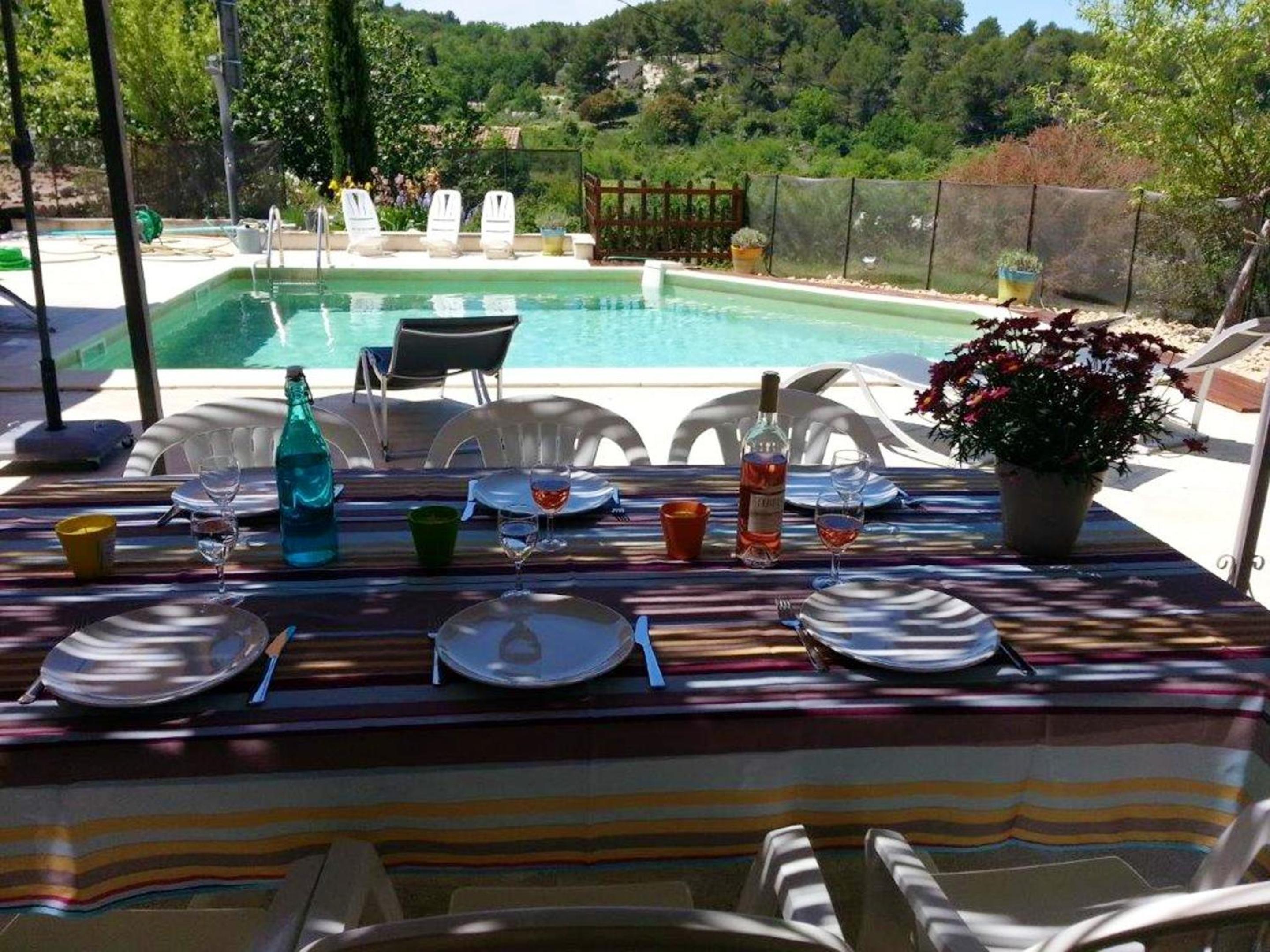 Villa de 4 chambres avec piscine privee et jardin clos a Le Beaucet view 2