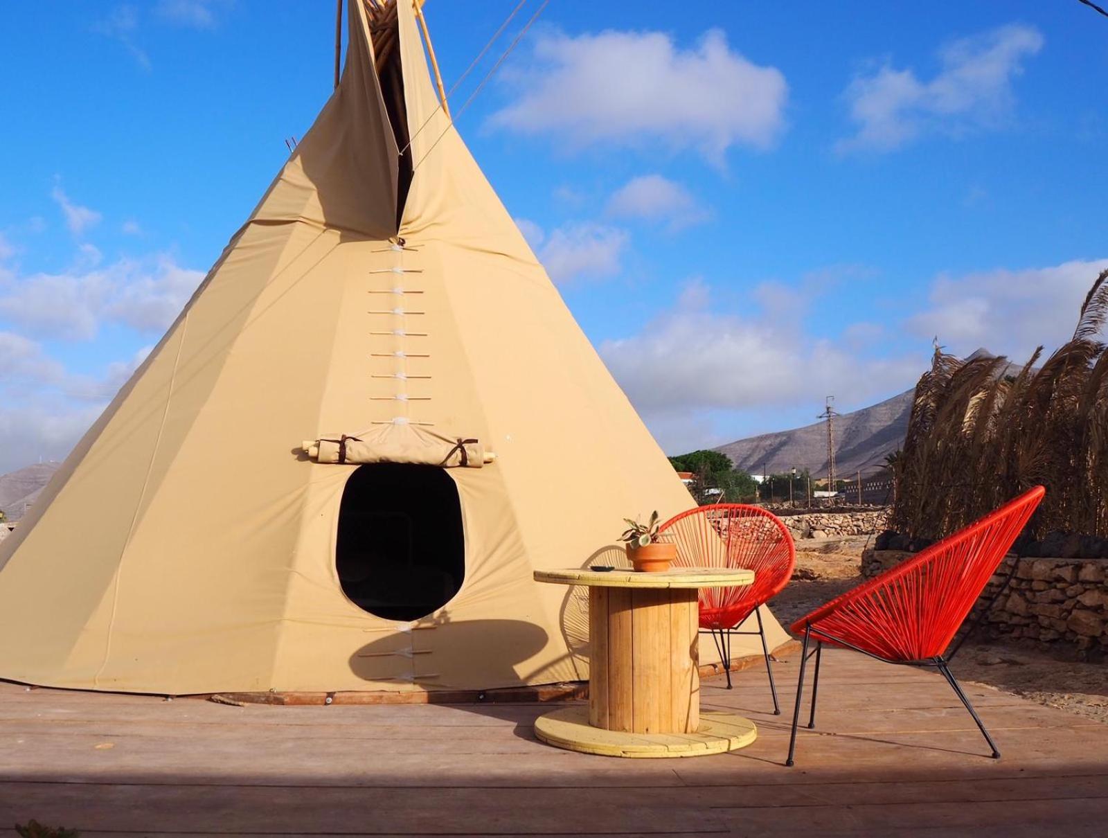 Teepee Costa photo 1
