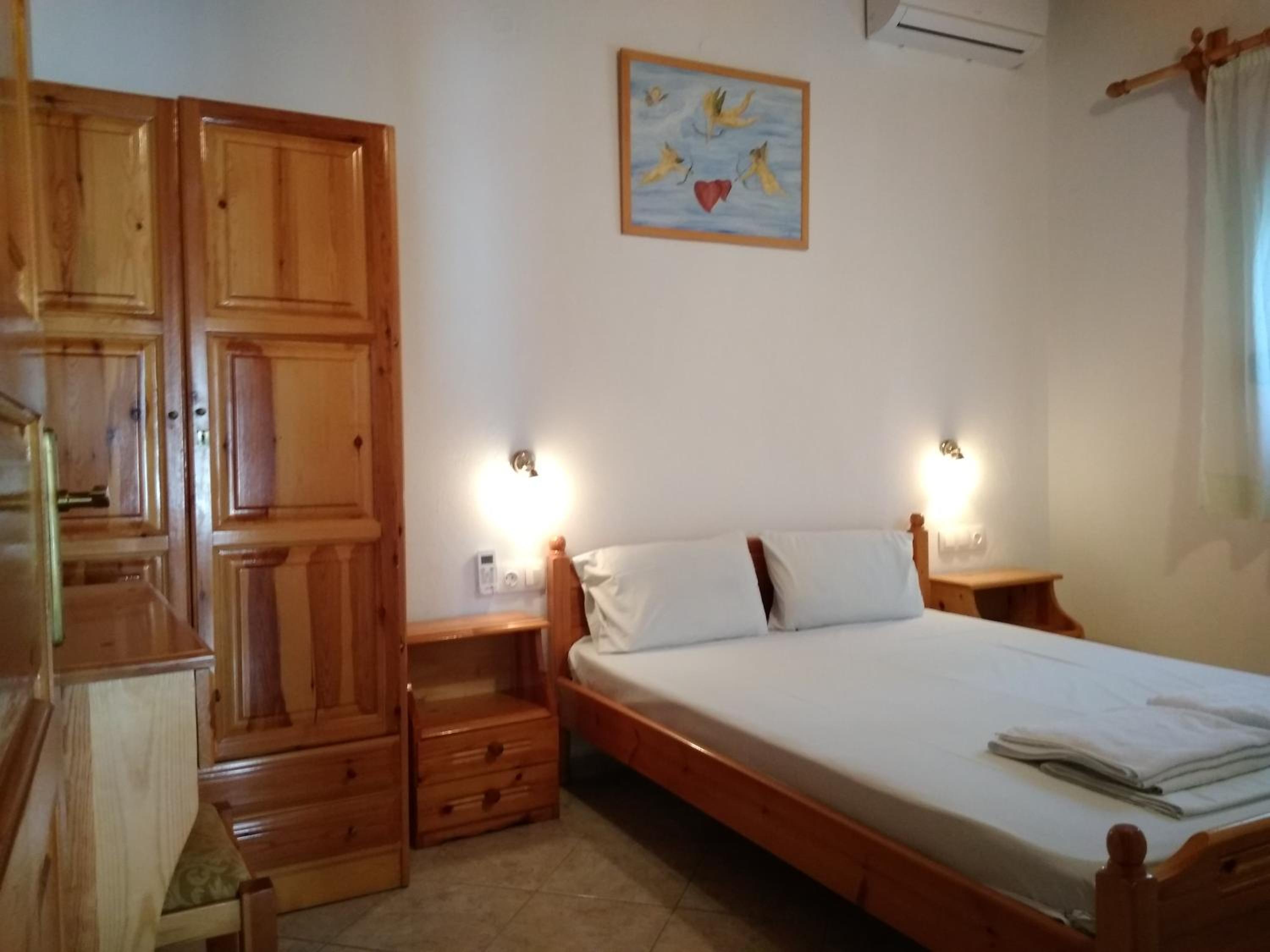 villa axiothea