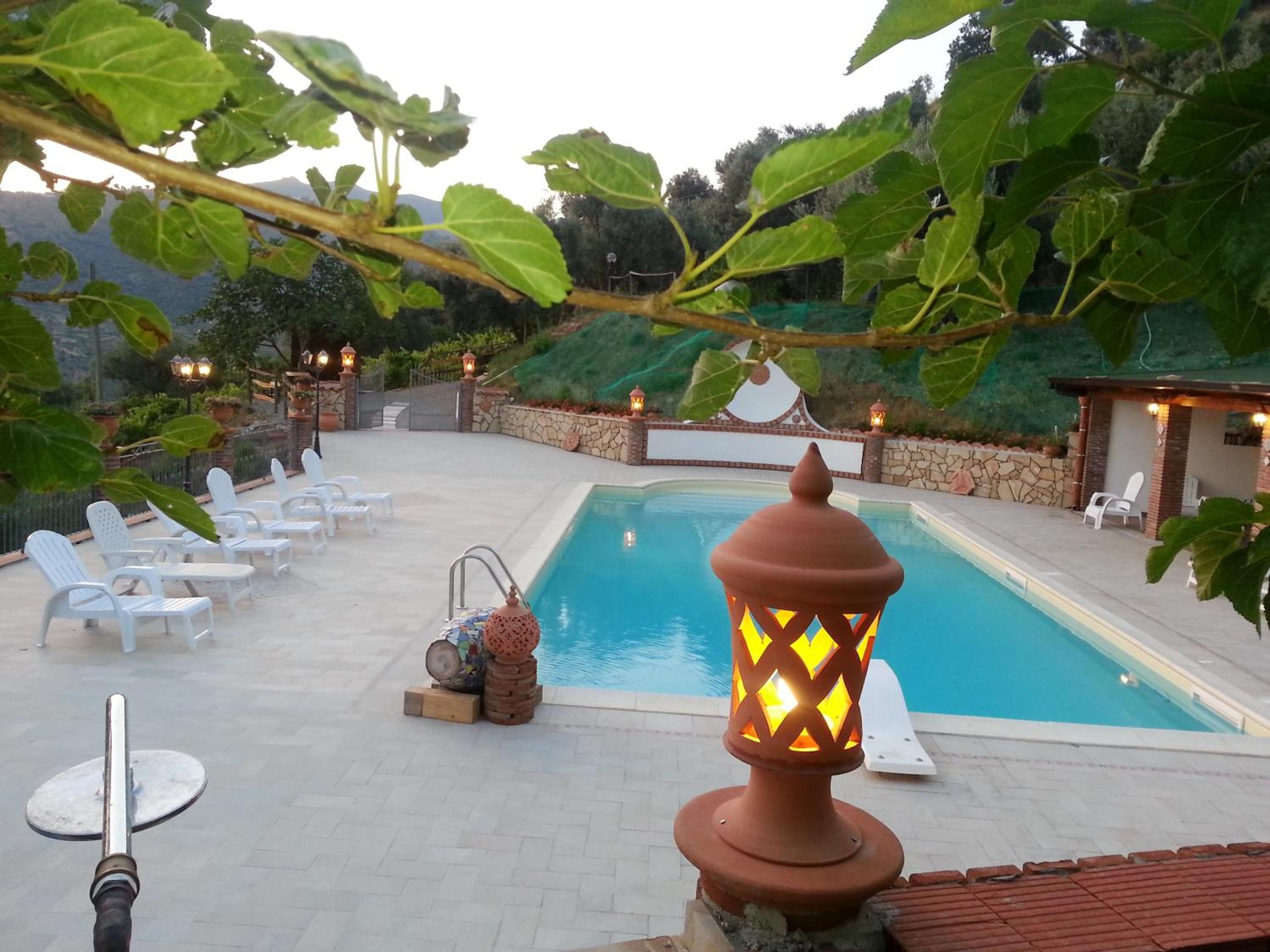 One bedroom appartement with sea view shared pool and enclosed garden at Reitano 5 km away from the beach