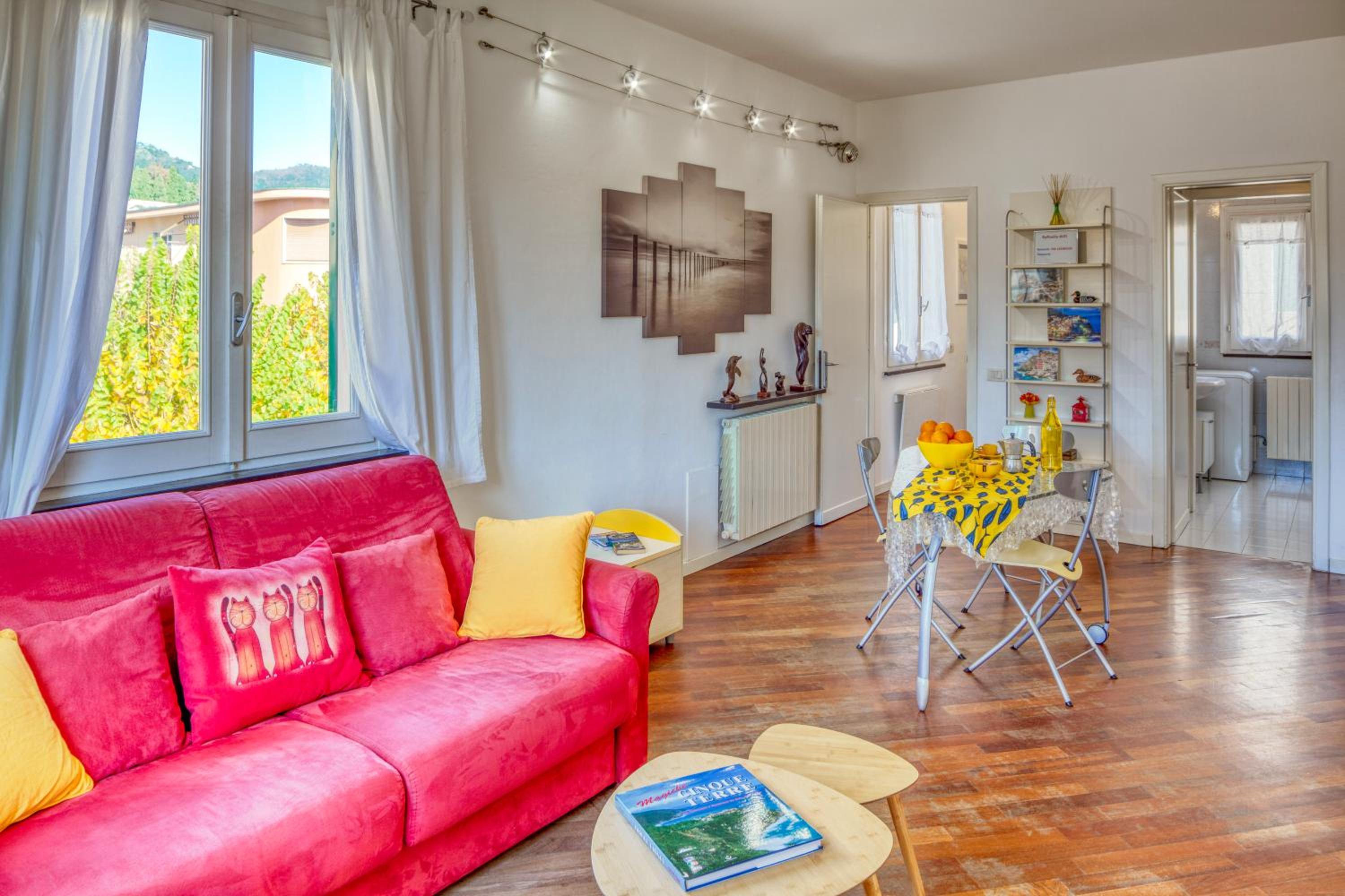 RAFFAELLA House view 4