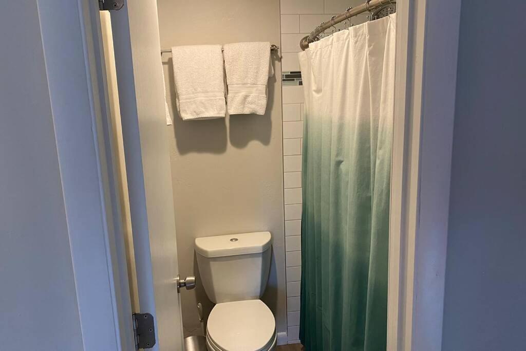 Very Spacious apartment close to Lions Head Gondola view 3