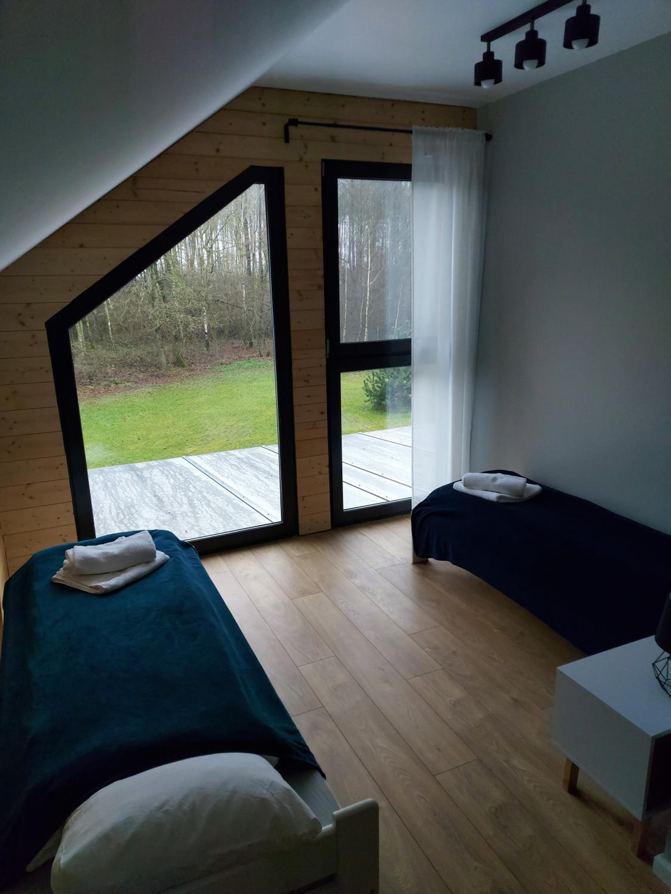 Dom przy lesie