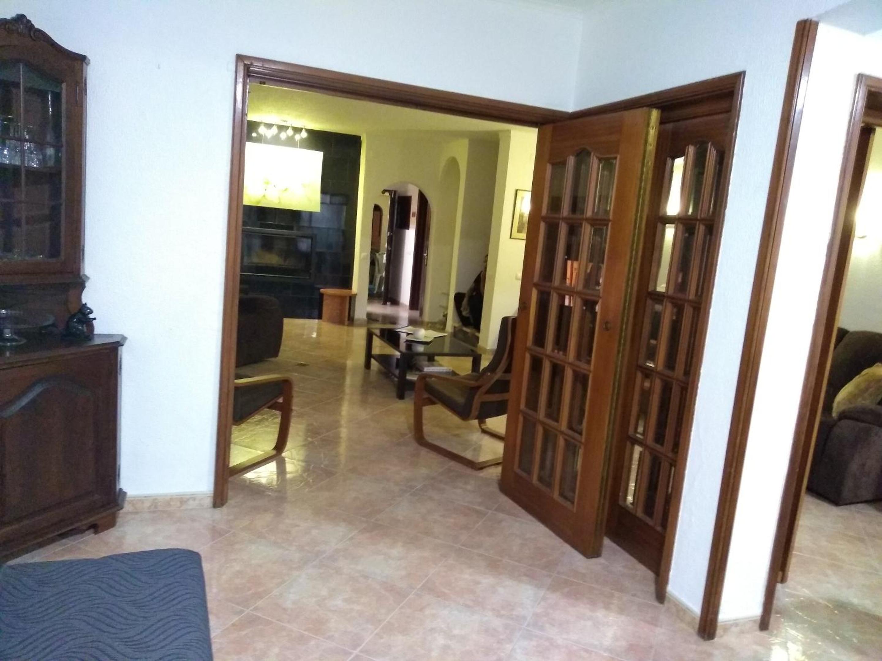 4 bedrooms house with shared pool furnished garden and wifi at Corroios 4 km away from the beach