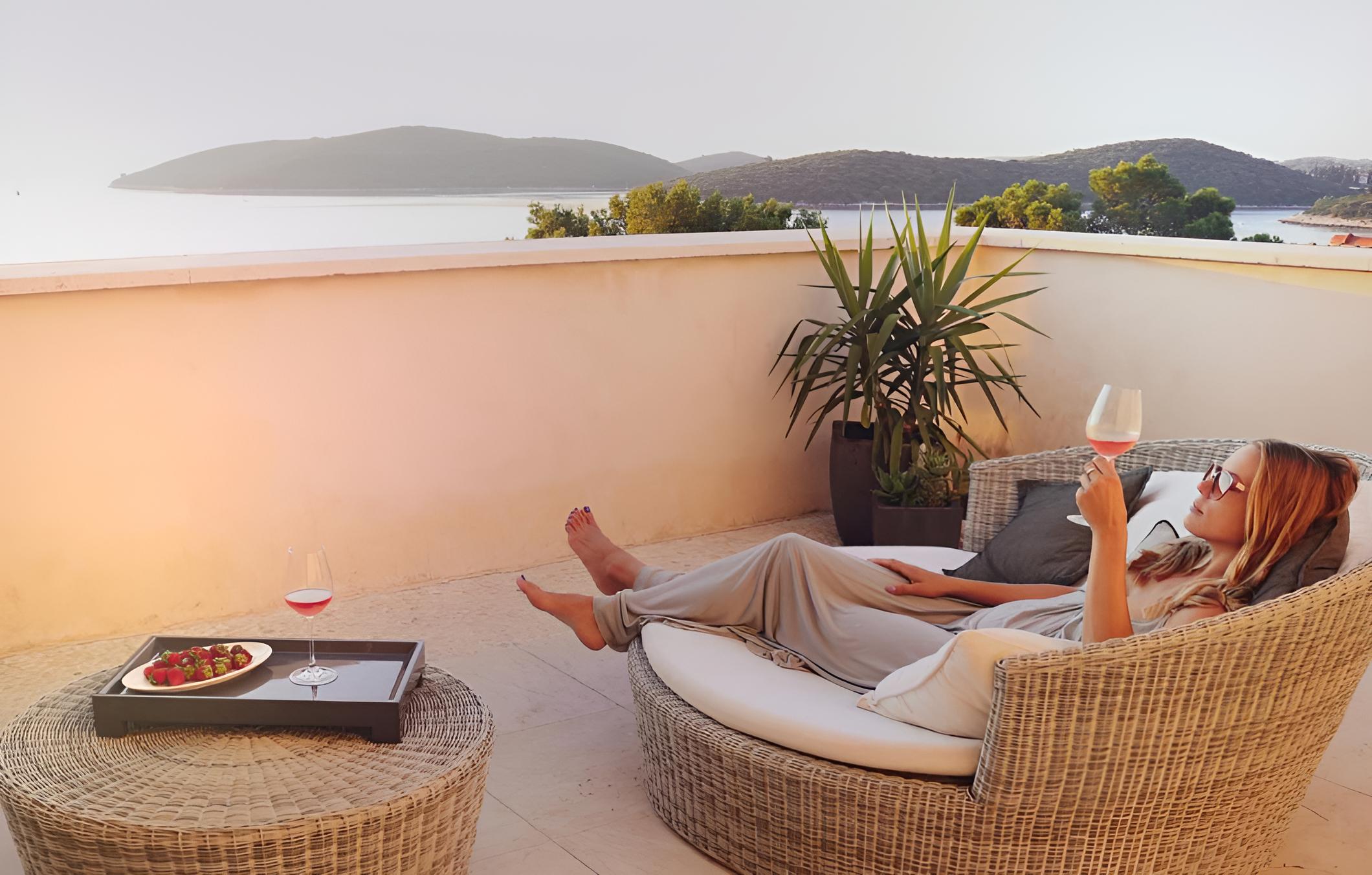 Balcony & Terrace