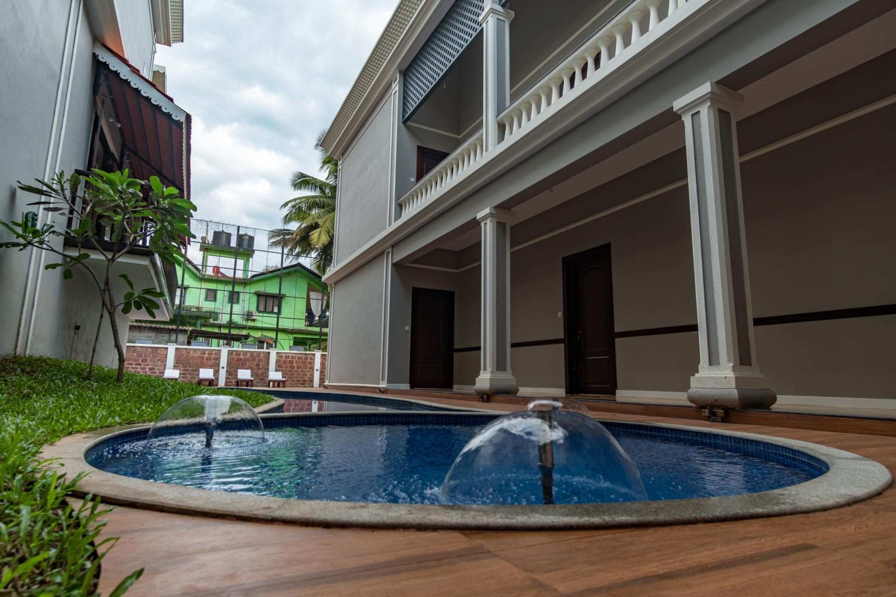 swimming pool