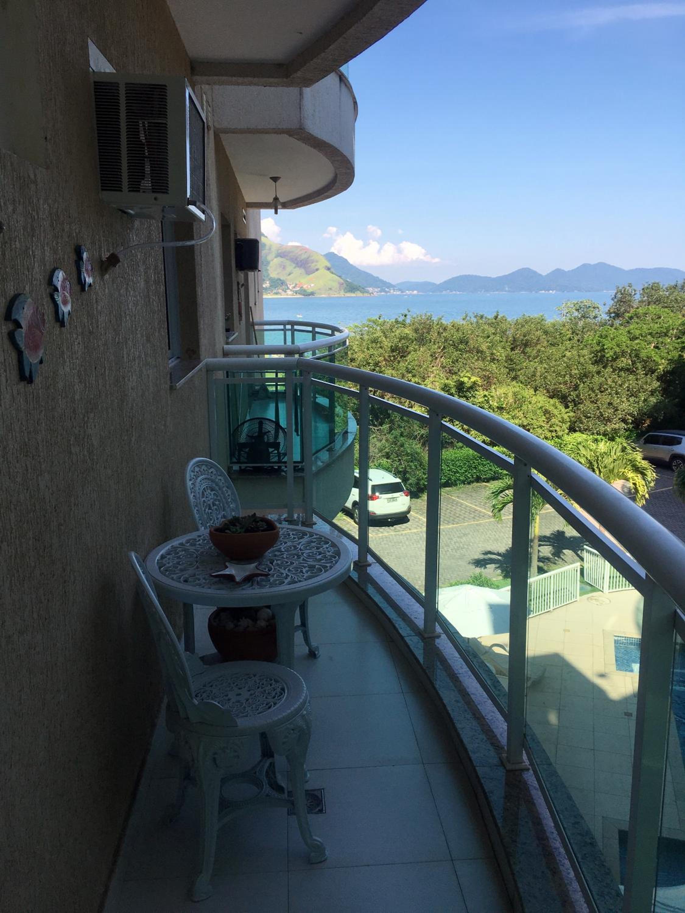 Apartamento com vista pro mar e acesso privativo à praia!