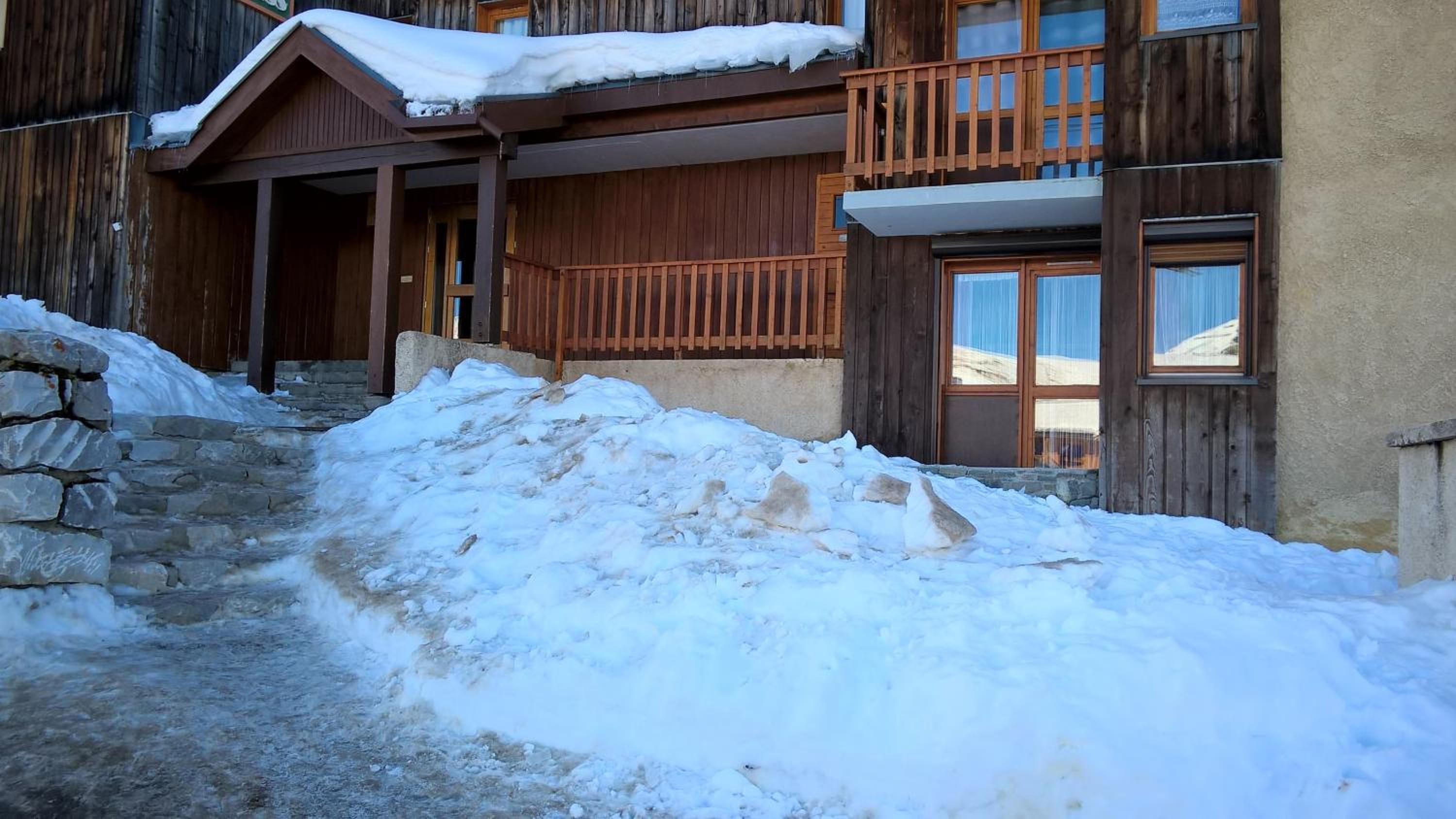 Studio a Plagne Village a 10 m des pistes avec balcon amenage view 5