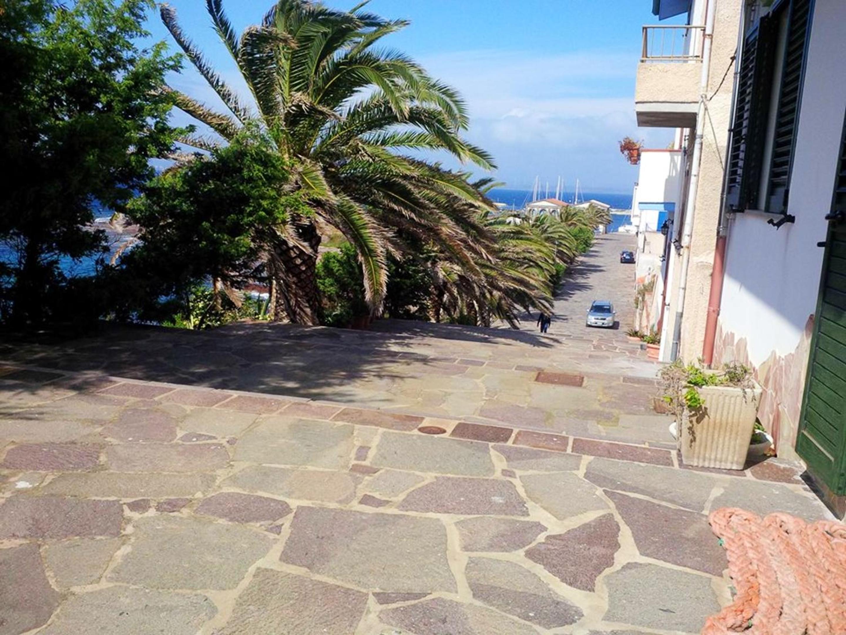 One bedroom appartement at Calasetta 50 m away from the beach with furnished terrace