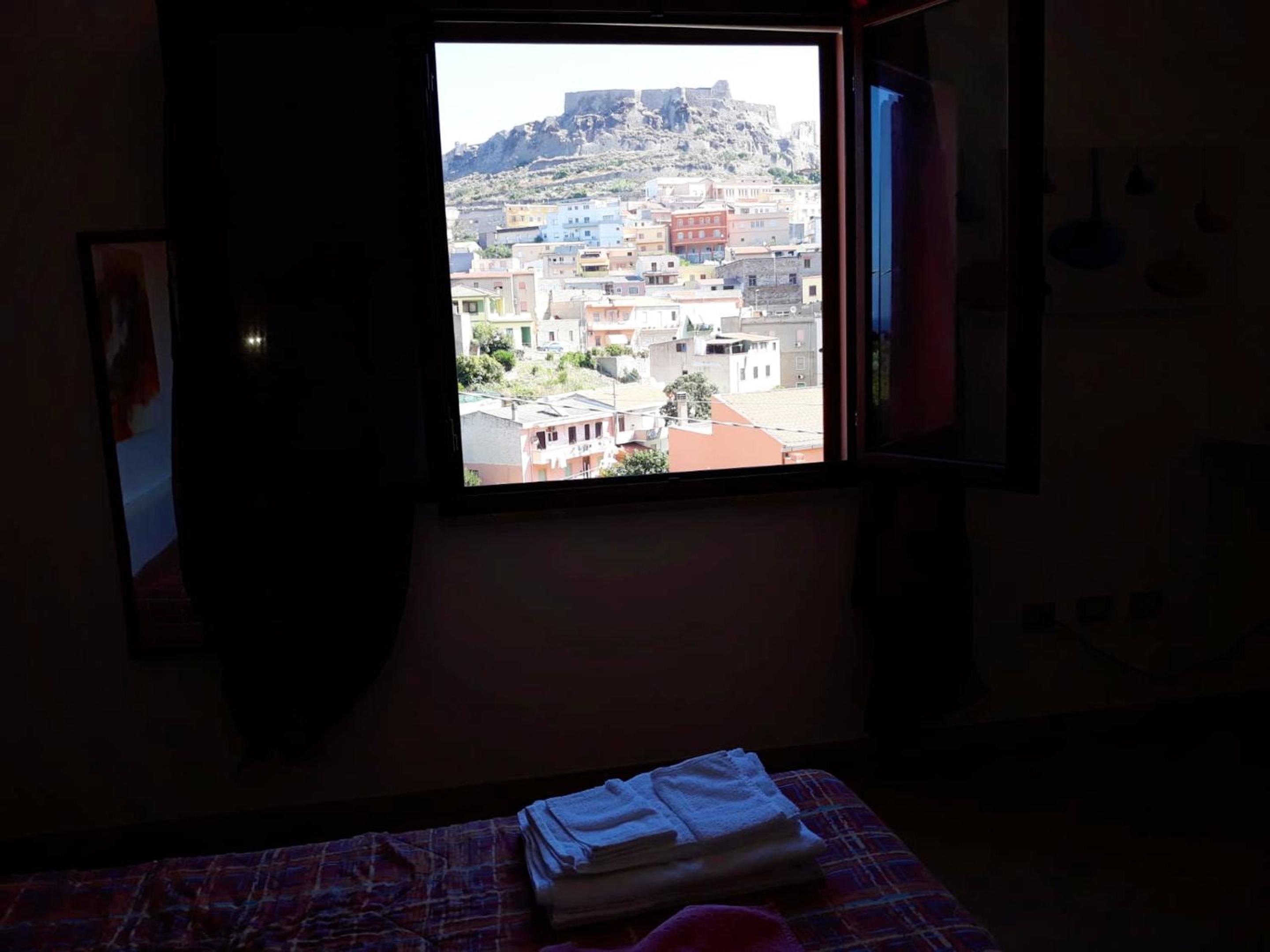 One bedroom house at Castelsardo 200 m away from the beach with sea view
