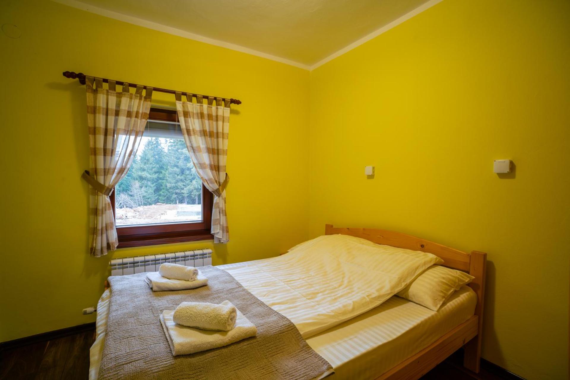 Apartments and Rooms Planinska Idila view 3