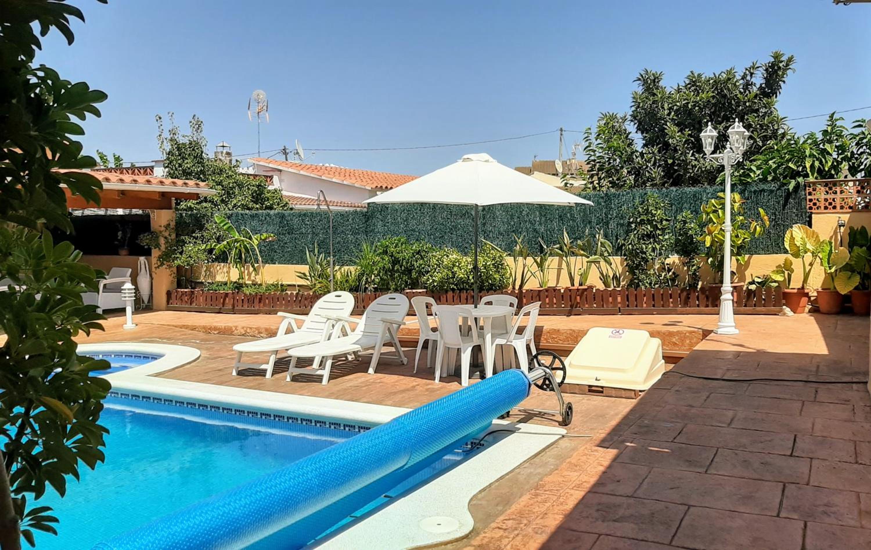 Chalet con piscina privada y barbacoa photo 4
