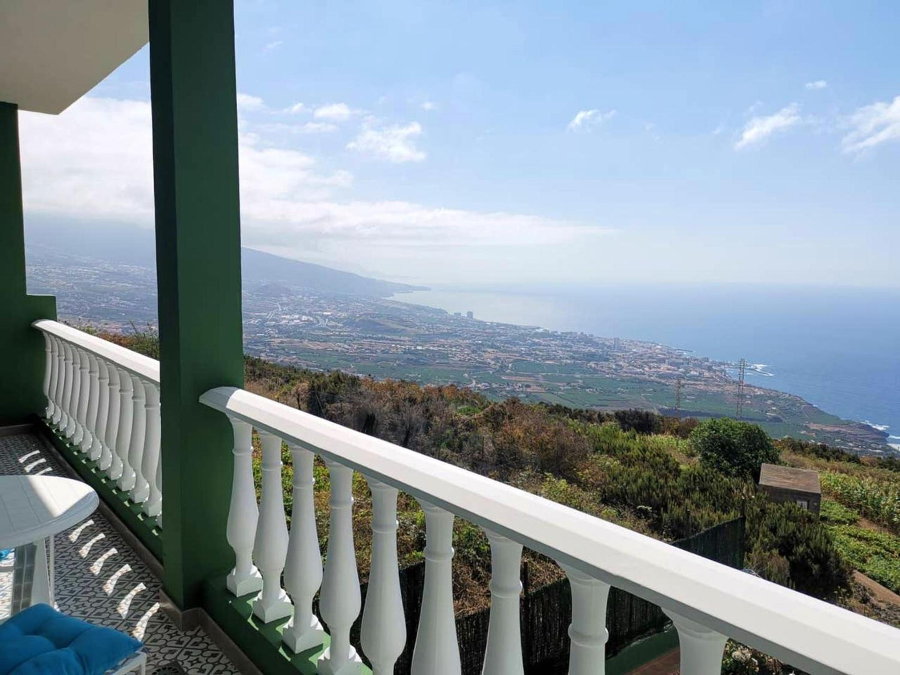 2 bedrooms house with sea view and terrace at La Orotava 7 km away from the beach view 3